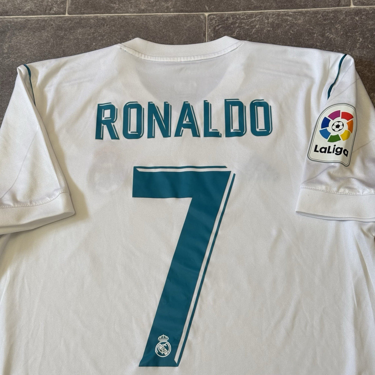 Cristiano Ronaldo Real Madrid 2017-18 home football shirt Small Adults