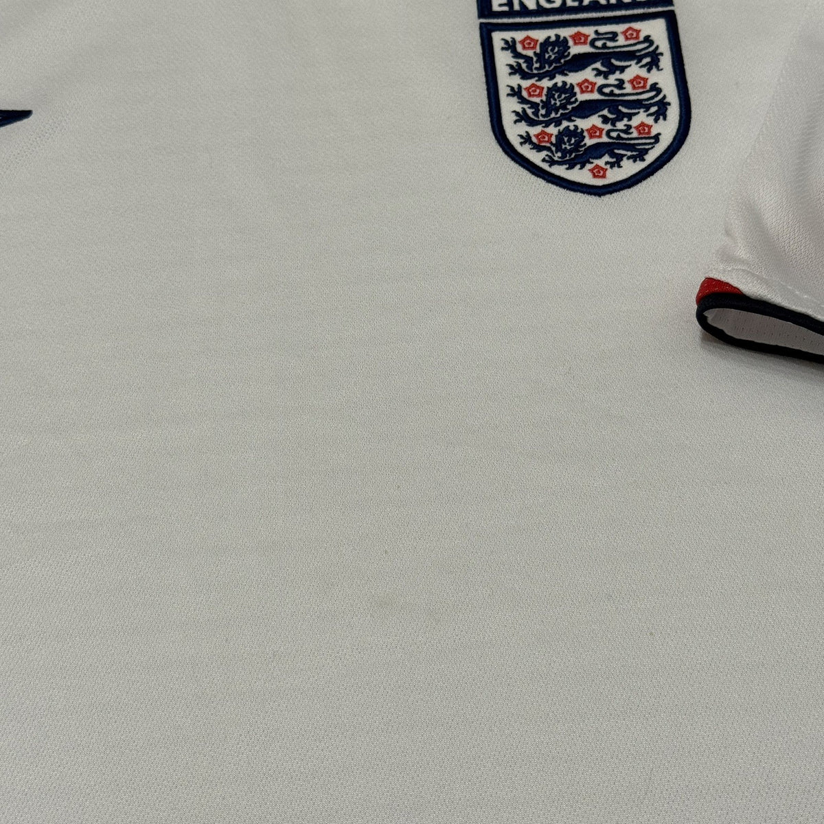 Umbro Football Jersey England Size Large White Home 2005-2007 Y2K