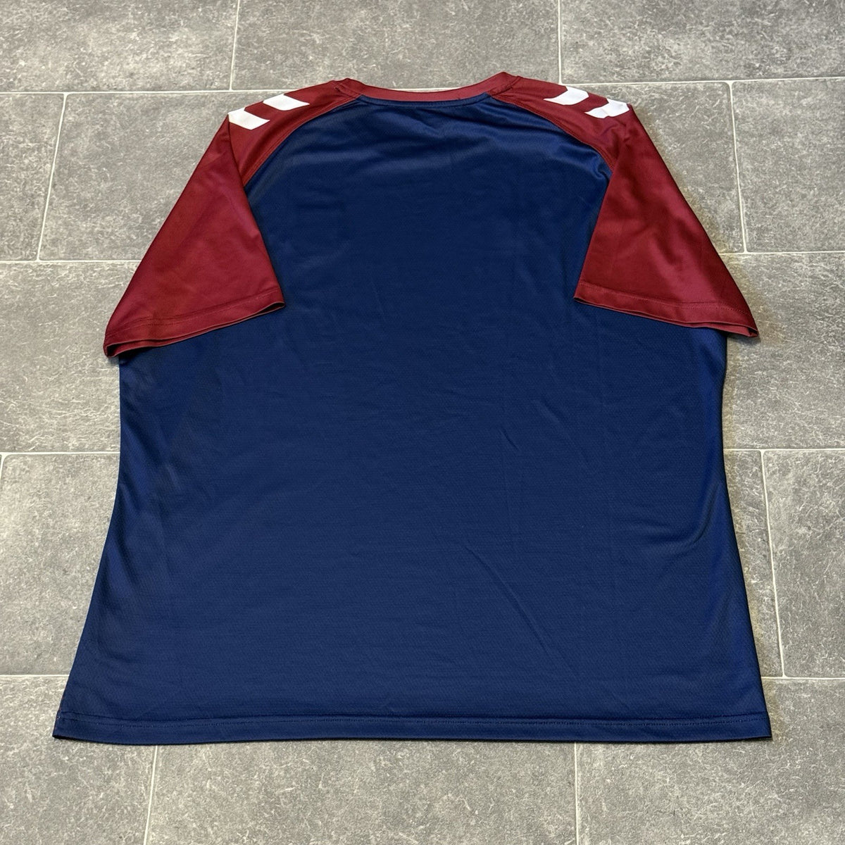 NORTHAMPTON 2021/2022 TRAINING FOOTBALL SHIRT HUMMEL SIZE 3XL ADULT