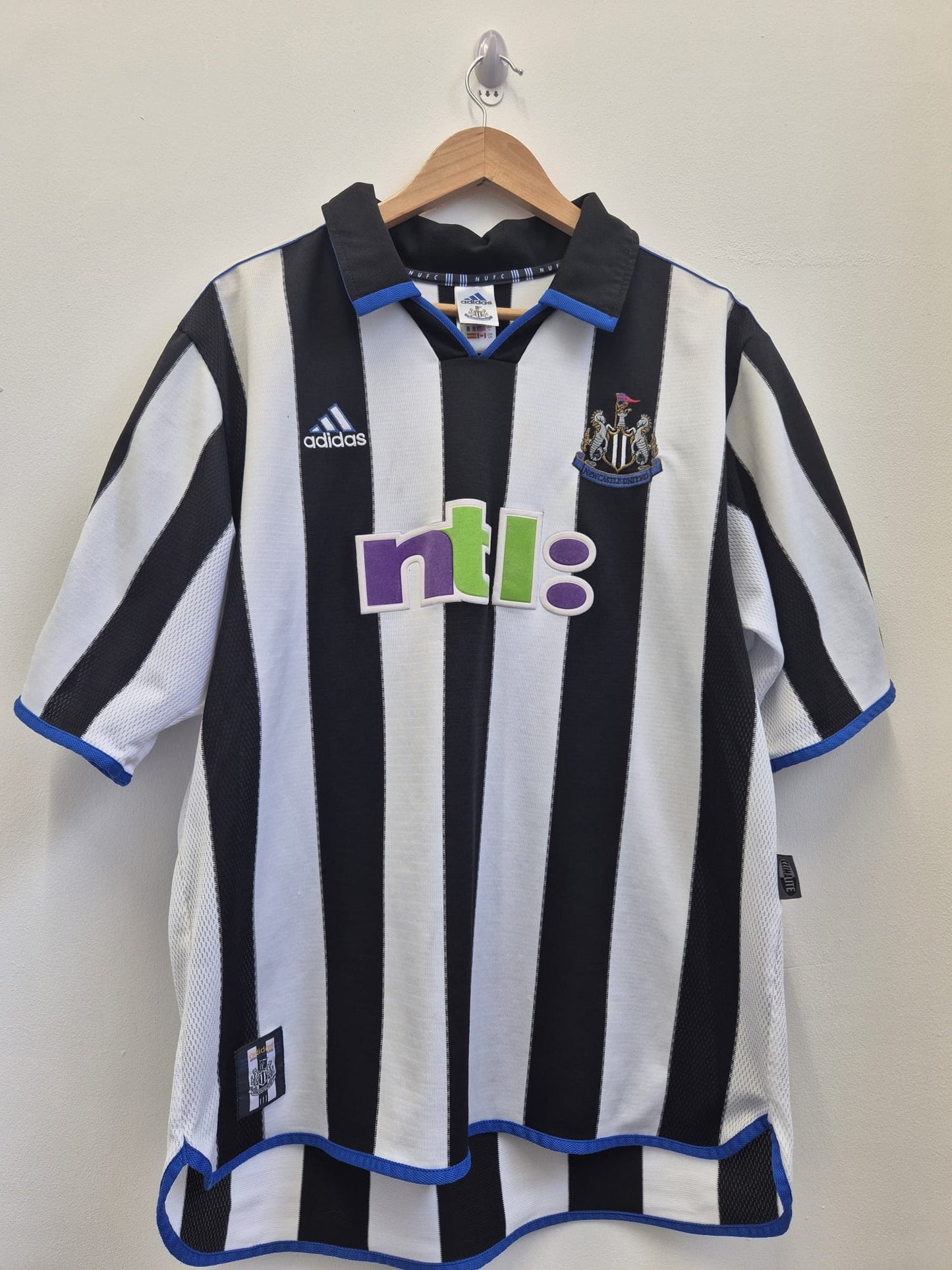 Newcastle United 2001/02 'Shearer 9' Home Shirt Large