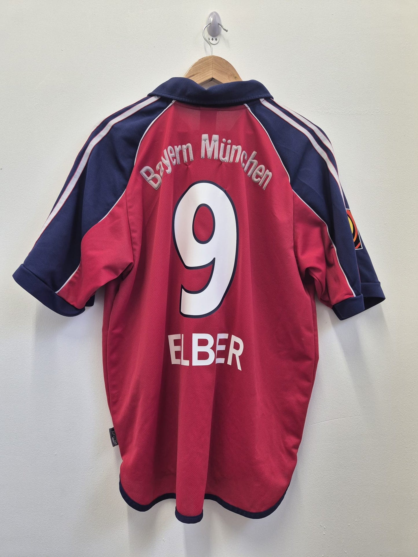 Bayern Munich 1999/00 'Elber 9' Home Shirt Large