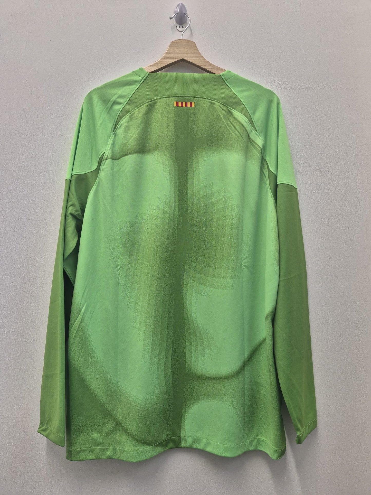 Barcelona 2022/23 Goalkeeper Shirt XL