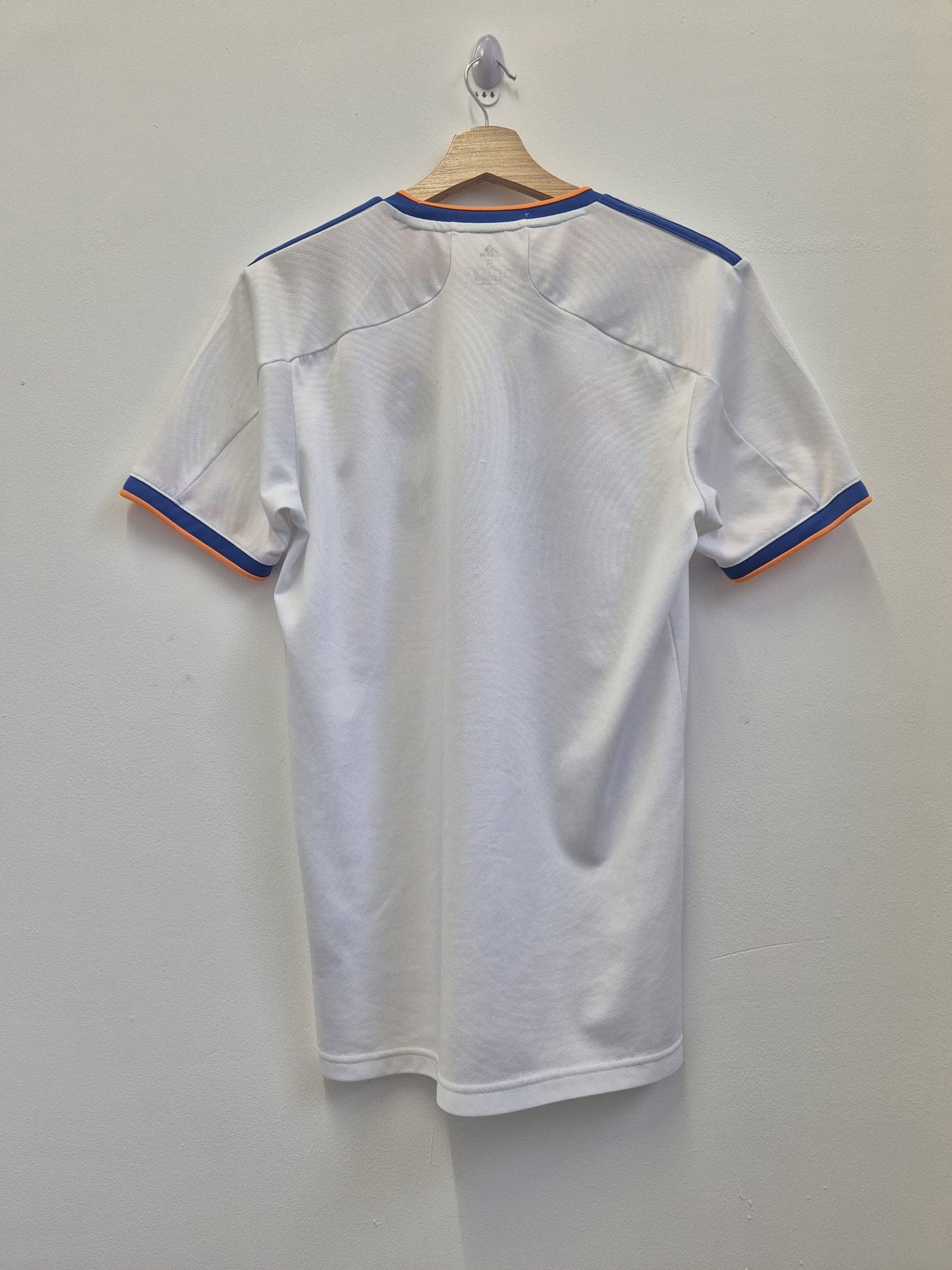 Real Madrid 2021/22 Home Medium