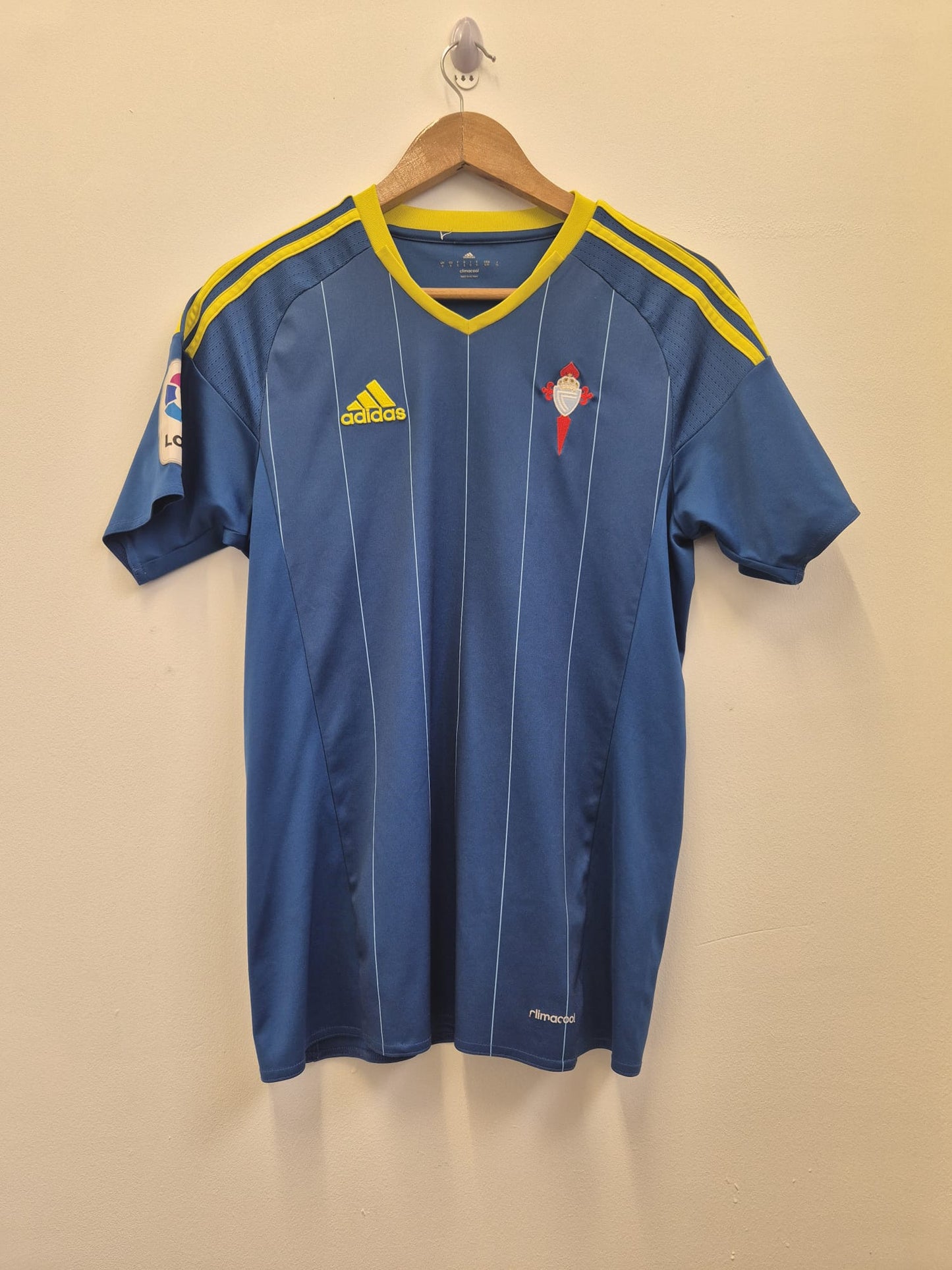 Celta Vigo 2016/17 Away Shirt Small