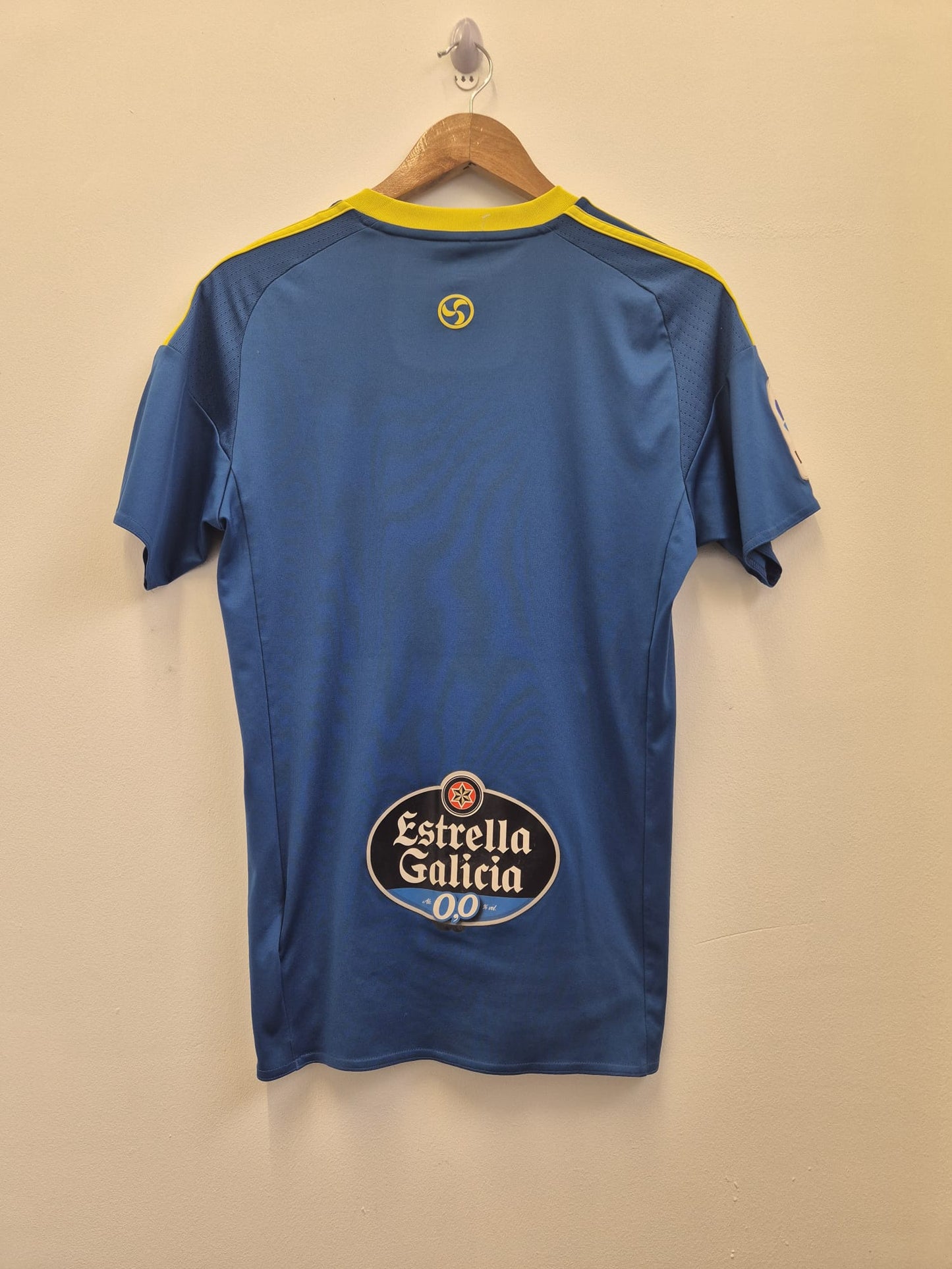 Celta Vigo 2016/17 Away Shirt Small