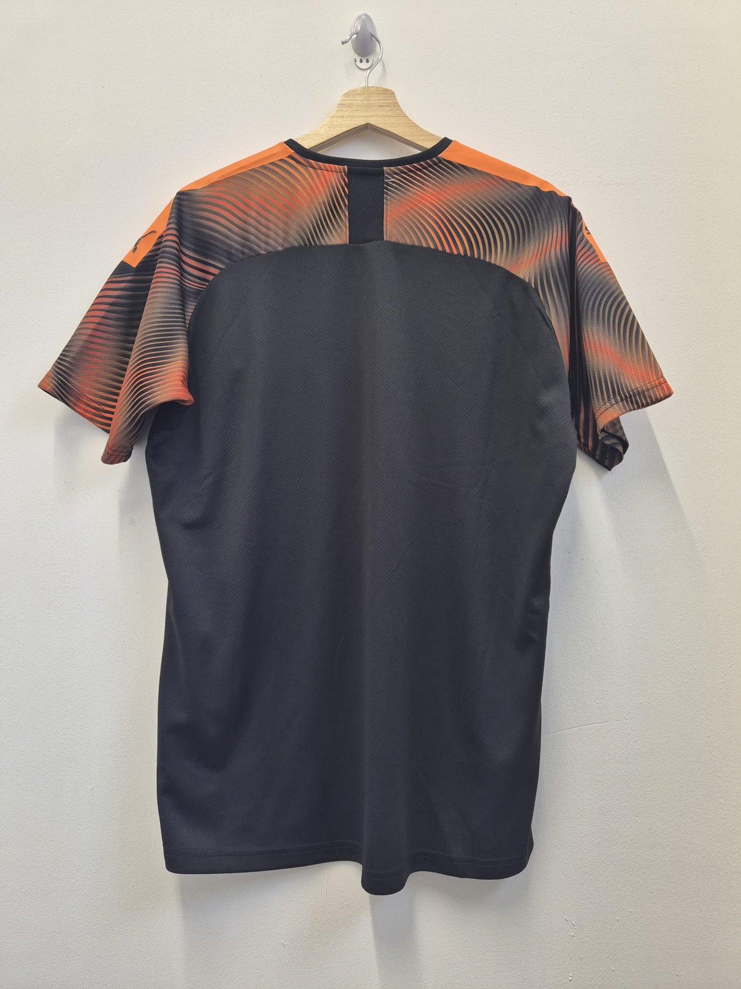 Valencia 2019/20 Away Shirt Large