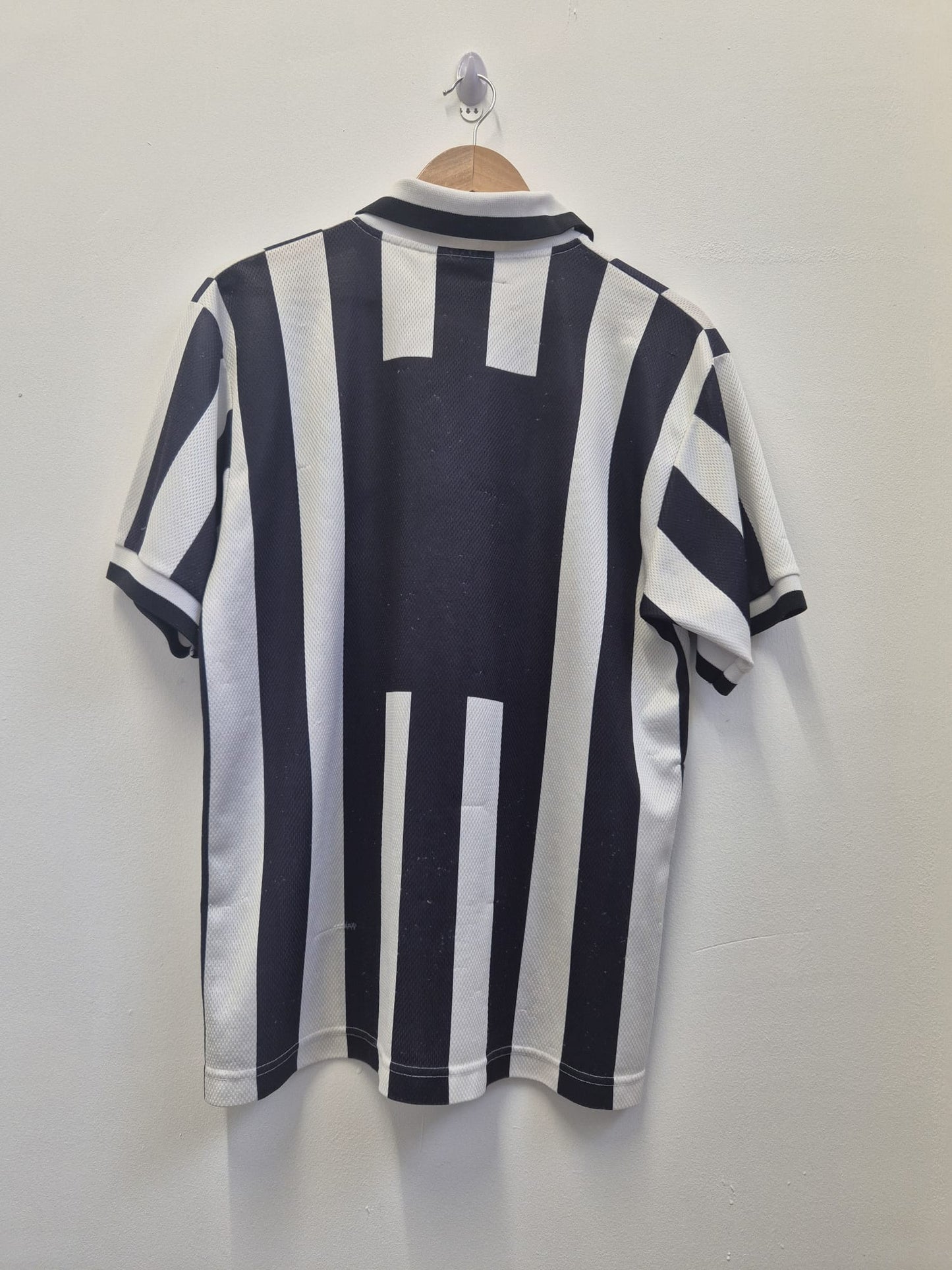 Juventus 1995/96 Home Shirt Large