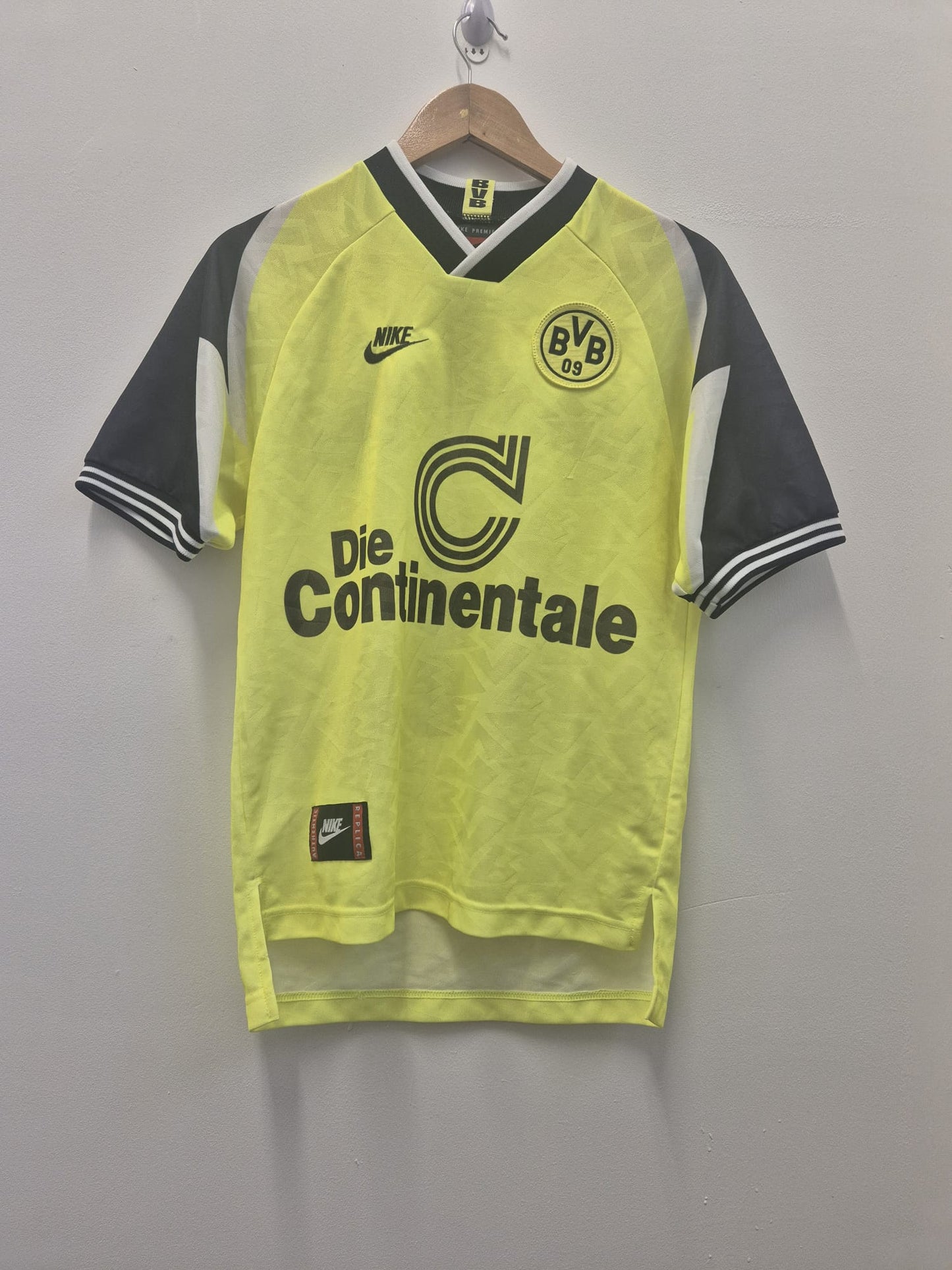 Borussia Dortmund 1995/96 Home Shirt X-Small