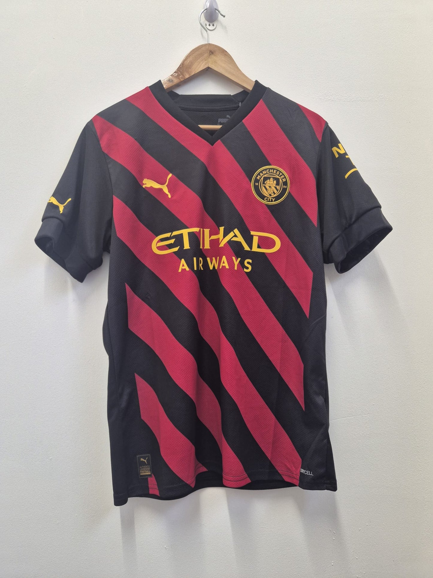 Manchester City 2022/23 Away Shirt Medium
