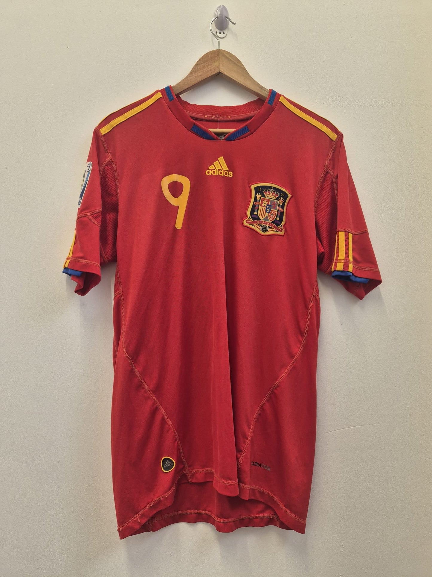 Spain 2010/11 'Torres' Home Shirt Medium