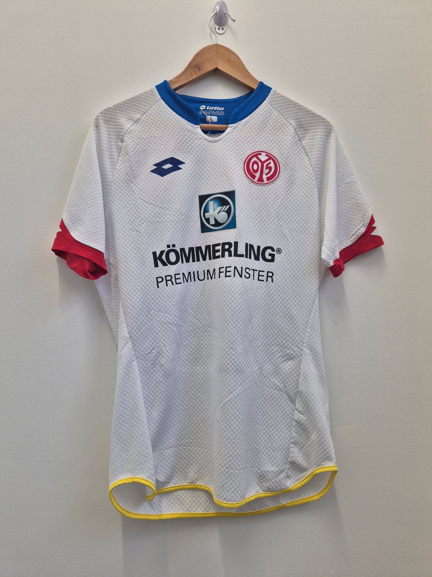 Mainz 2015/16 Away Shirt Large