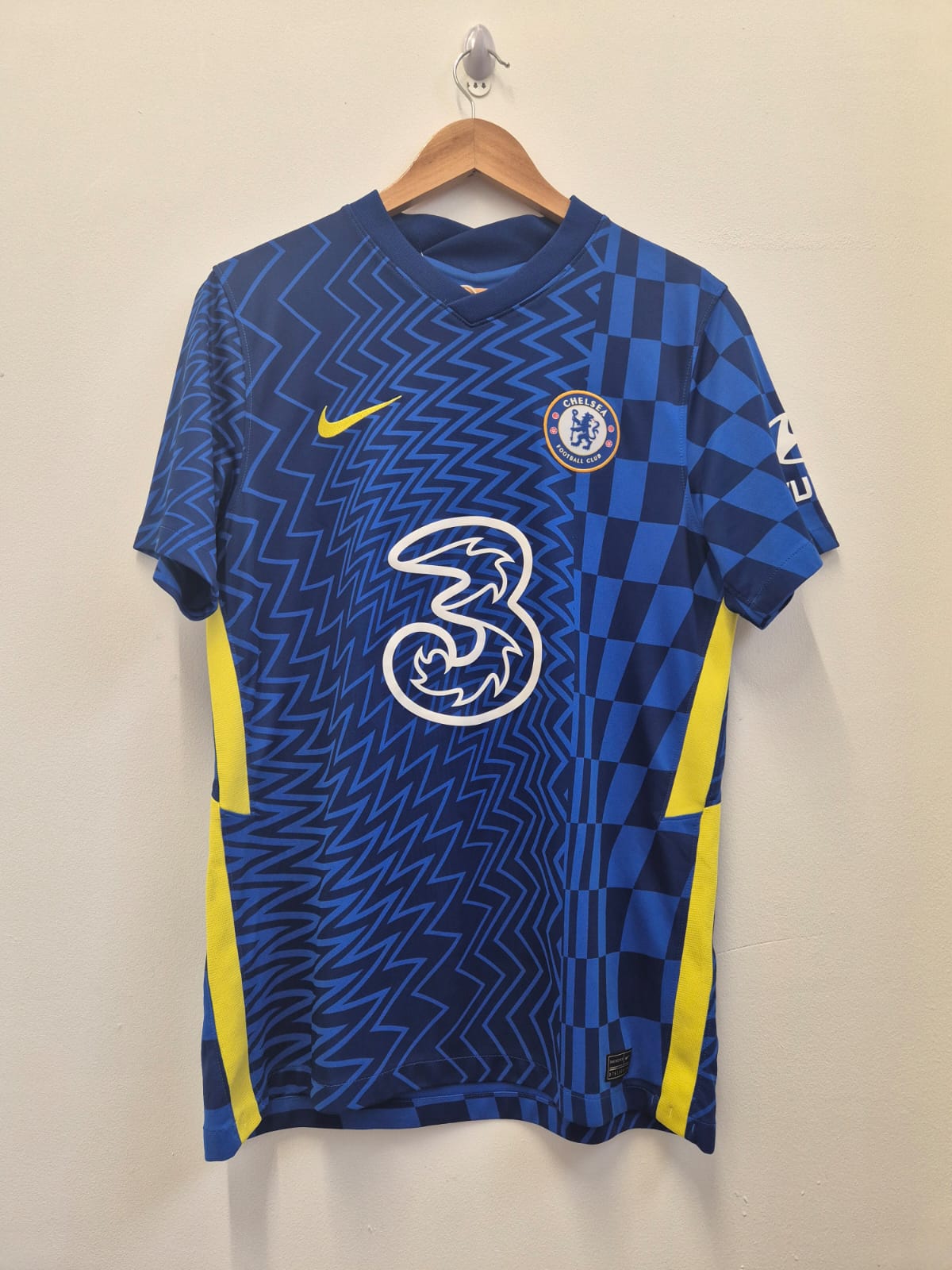 Chelsea 2021/22  Home Shirt Medium