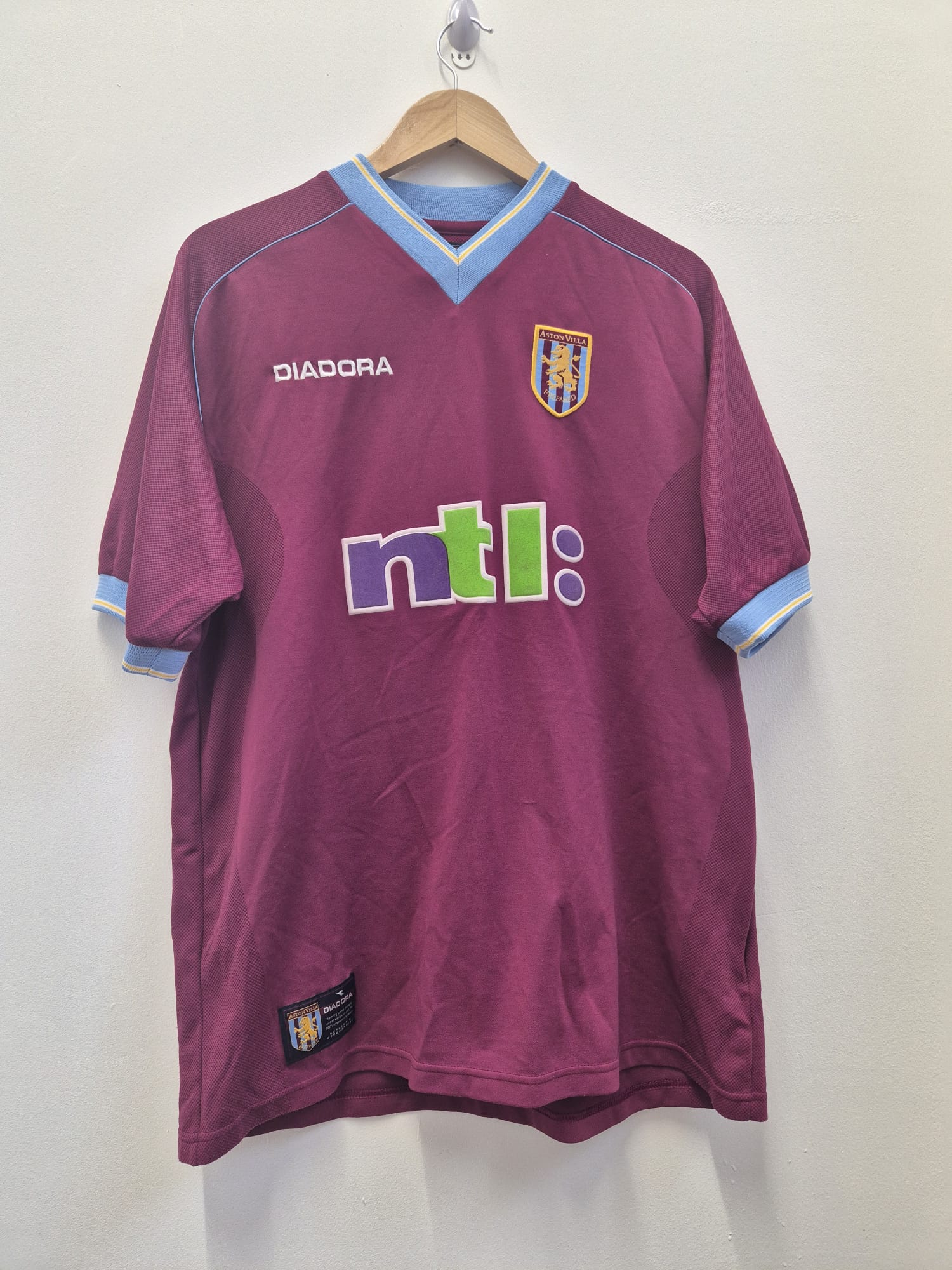 Aston Villa 2001/2002 Home Shirt Medium – The 12th Man Retro
