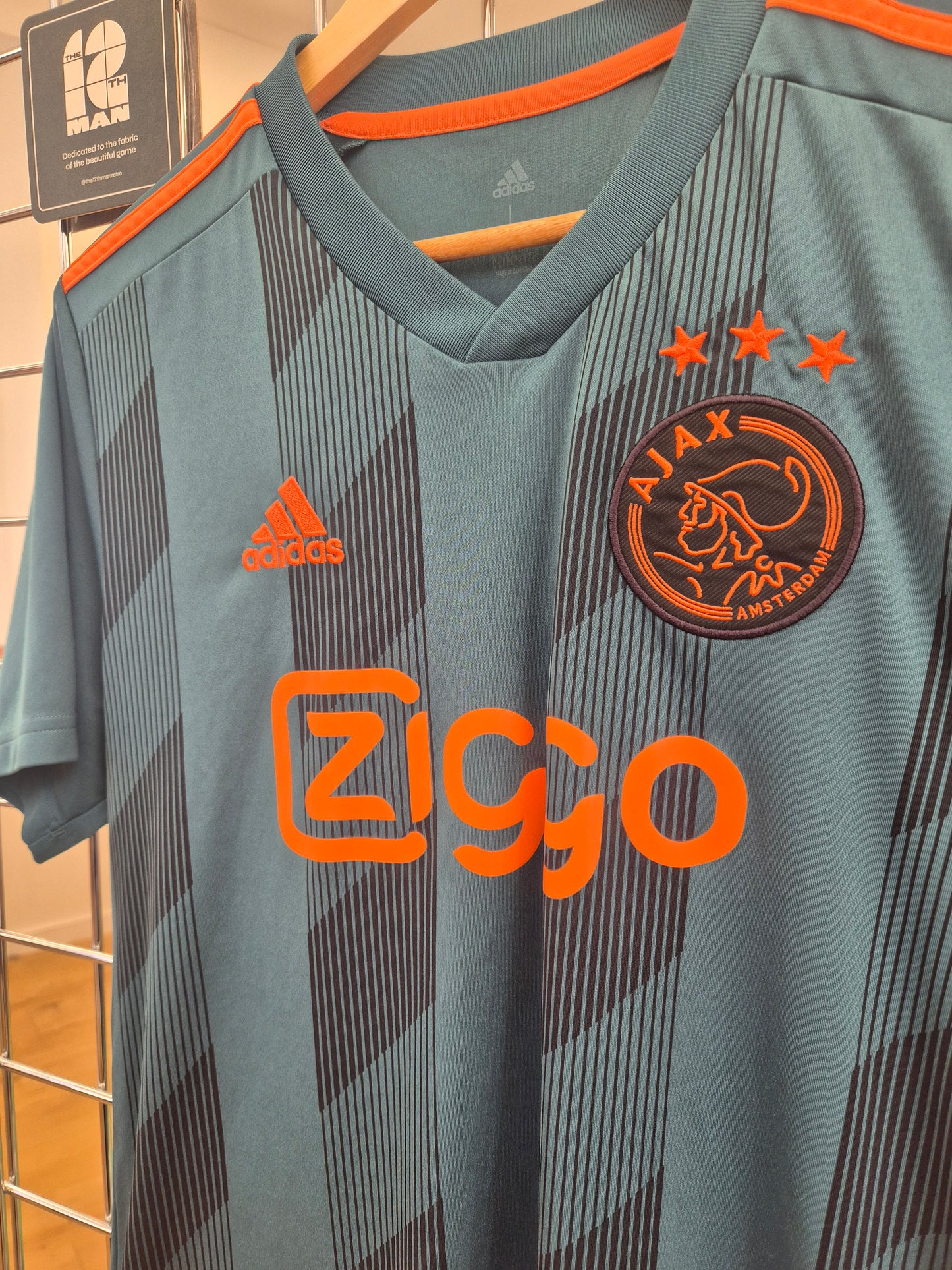 Ajax 2019/20 Away Shirt Large