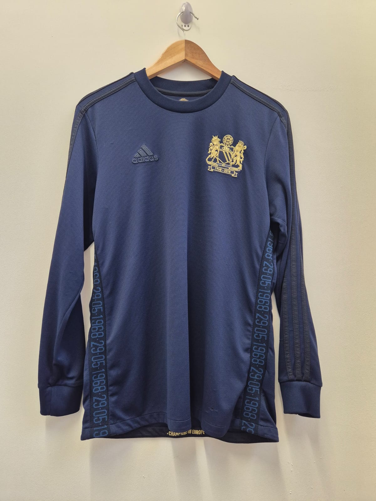 Manchester United 2018/19  Special Edition Shirt Medium