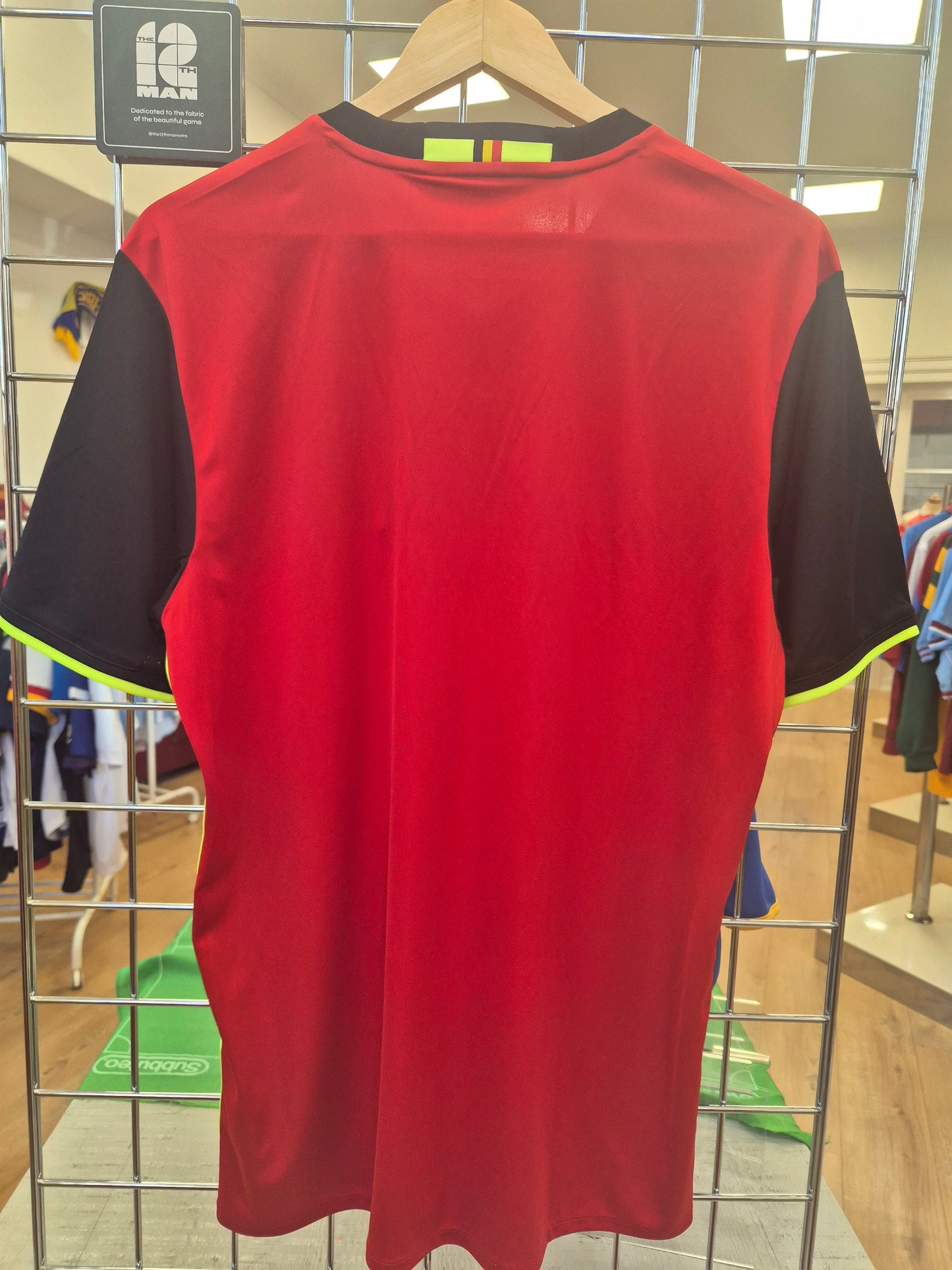 Belgium 2016/17 Home Shirt Large