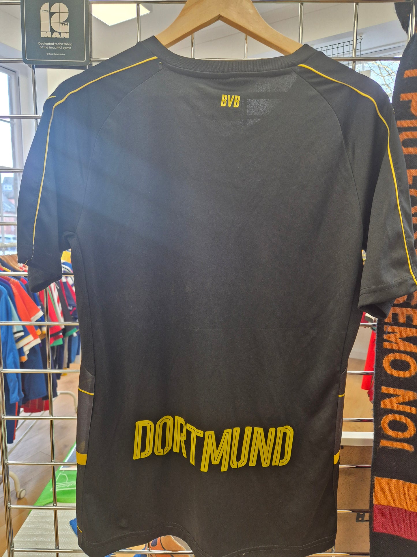 Borussia Dortmund 2016/17 Away Shirt Medium