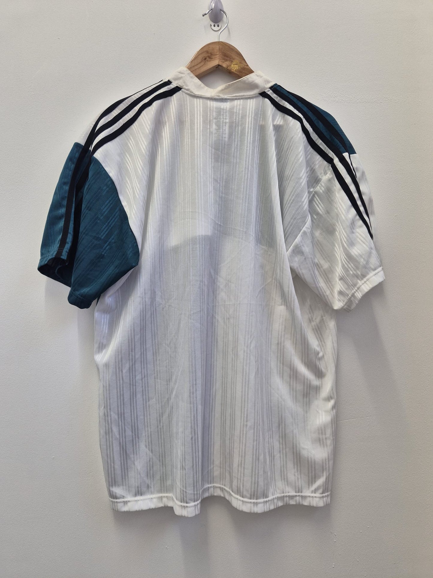 Liverpool 1995/96 Away Shirt Large