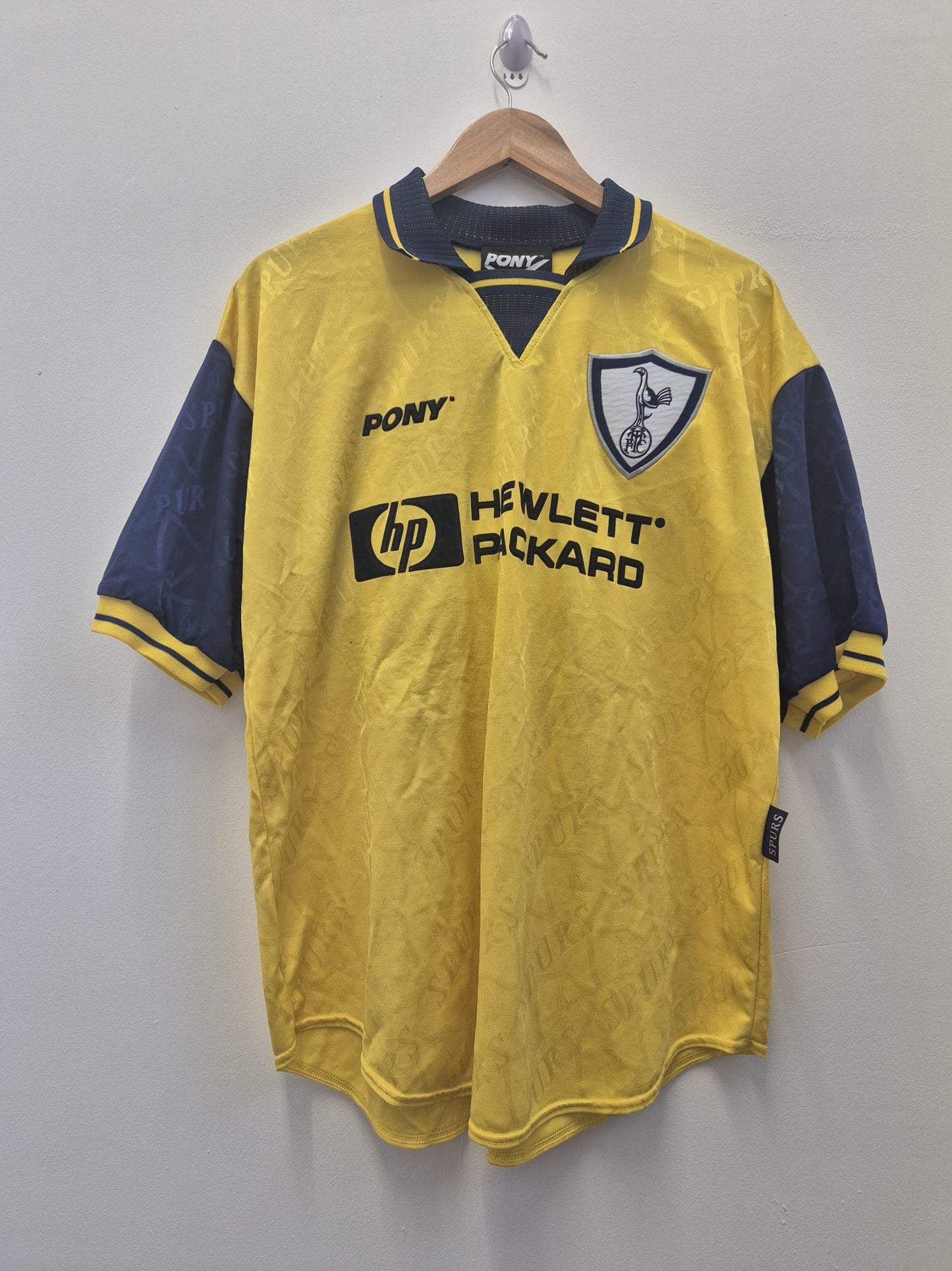 Tottenham Hotspur 1995/96 'Campbell' Away Shirt Large