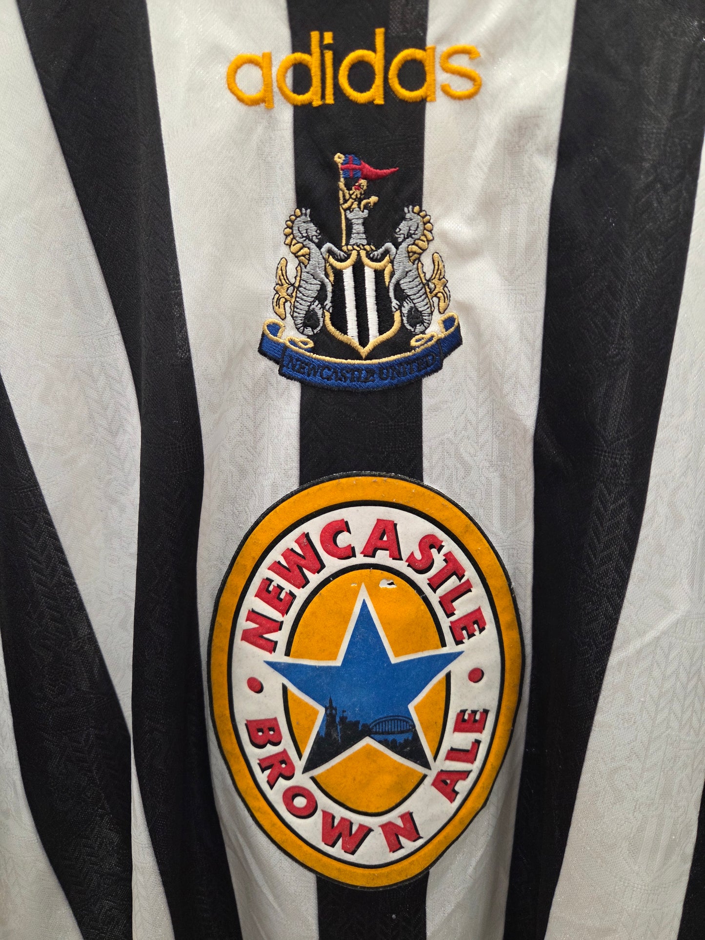 Newcastle United 1997/98 'Shearer 9' Home Shirt Large