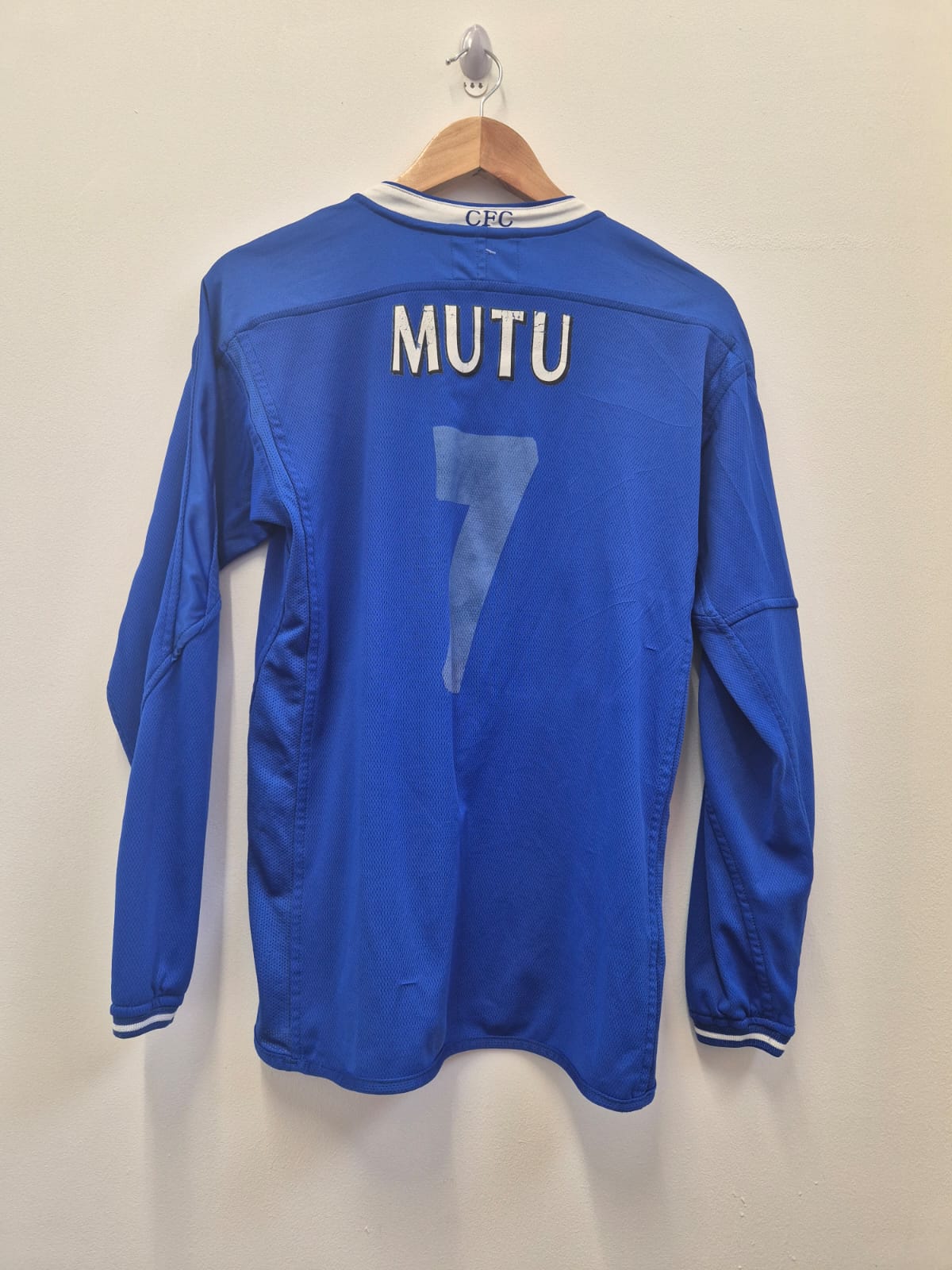 Chelsea 2003/04 'Mutu' Home Reversable Shirt Small