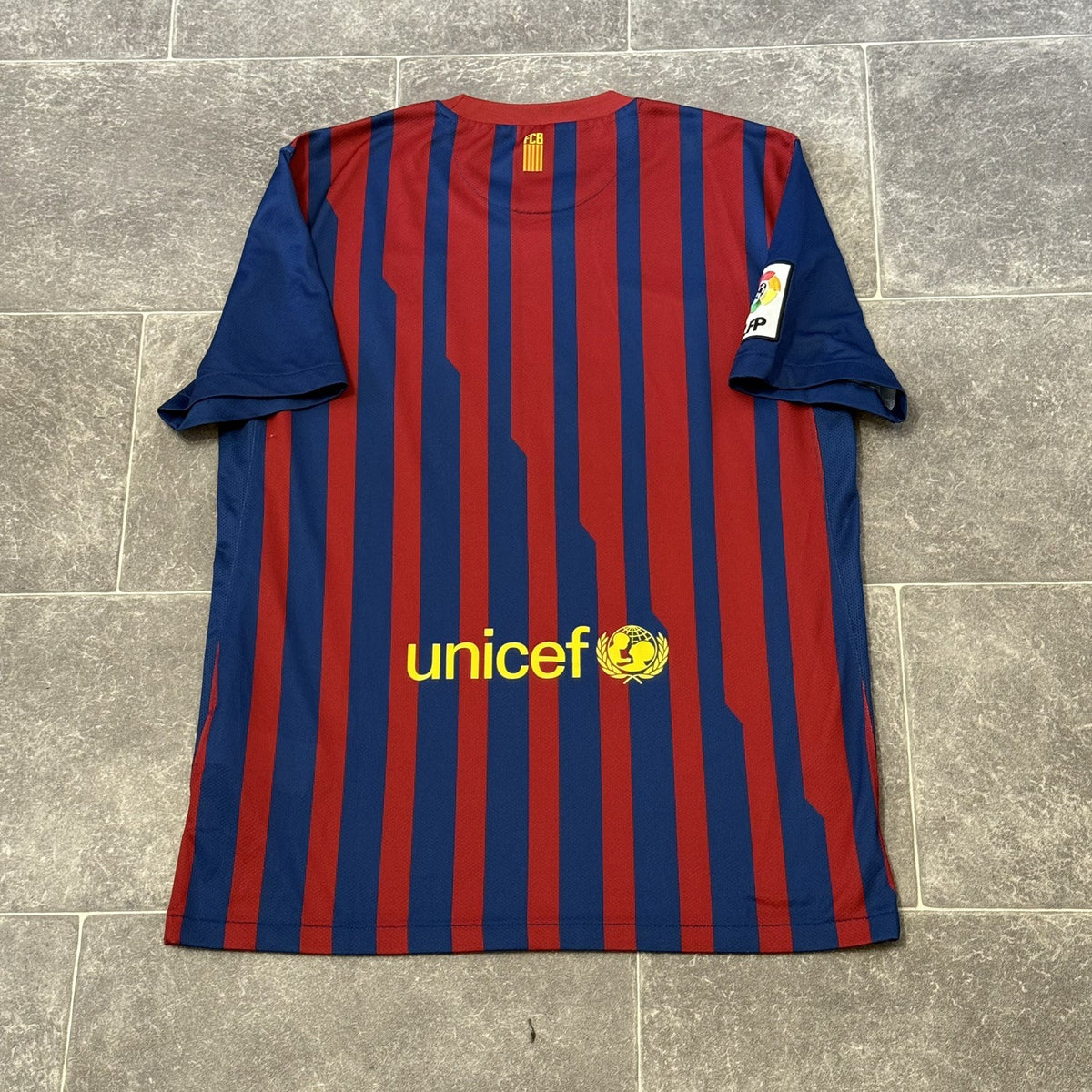 Barcelona FC 2011/12 Nike Home Shirt Medium Adults