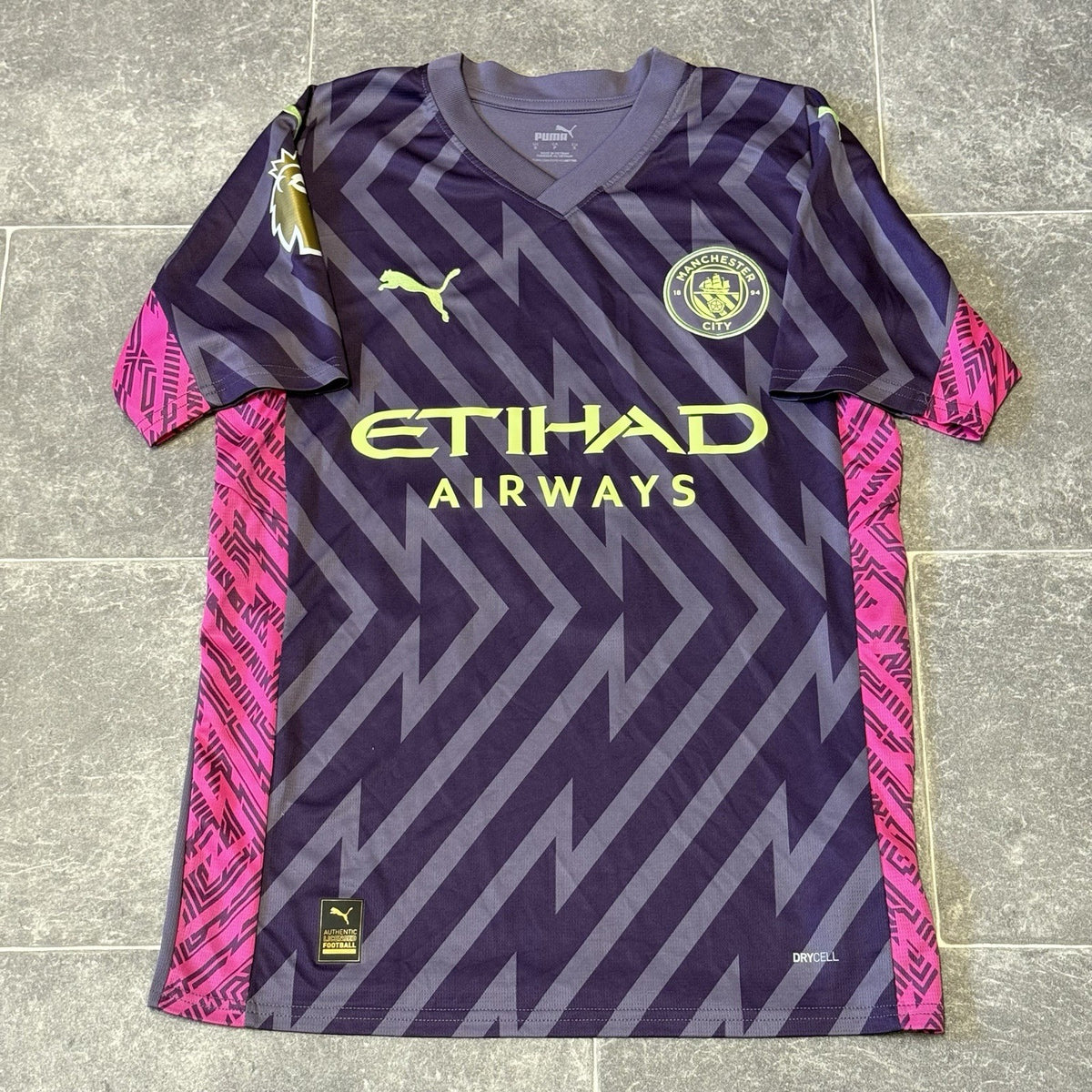 MANCHESTER CITY 2021/22 Goalkeeper Kit #31 EDERSON Medium Puma Jersey + Shorts