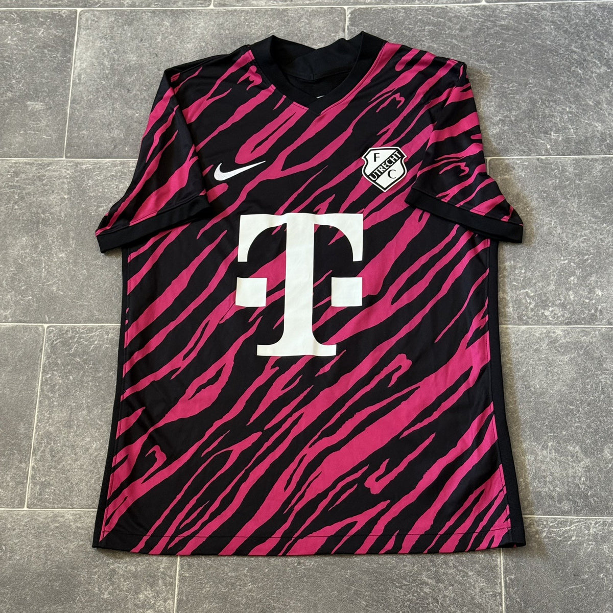 FC Utrecht Football Shirt Jersey 2022/23 Away Adults Large