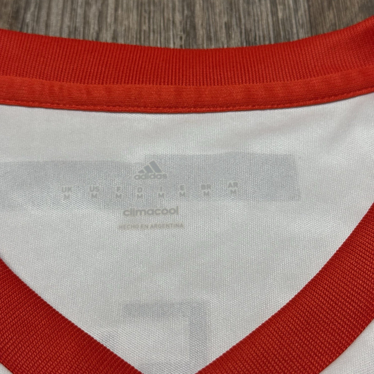 River Plate 2016/17 Home Football Shirt Medium