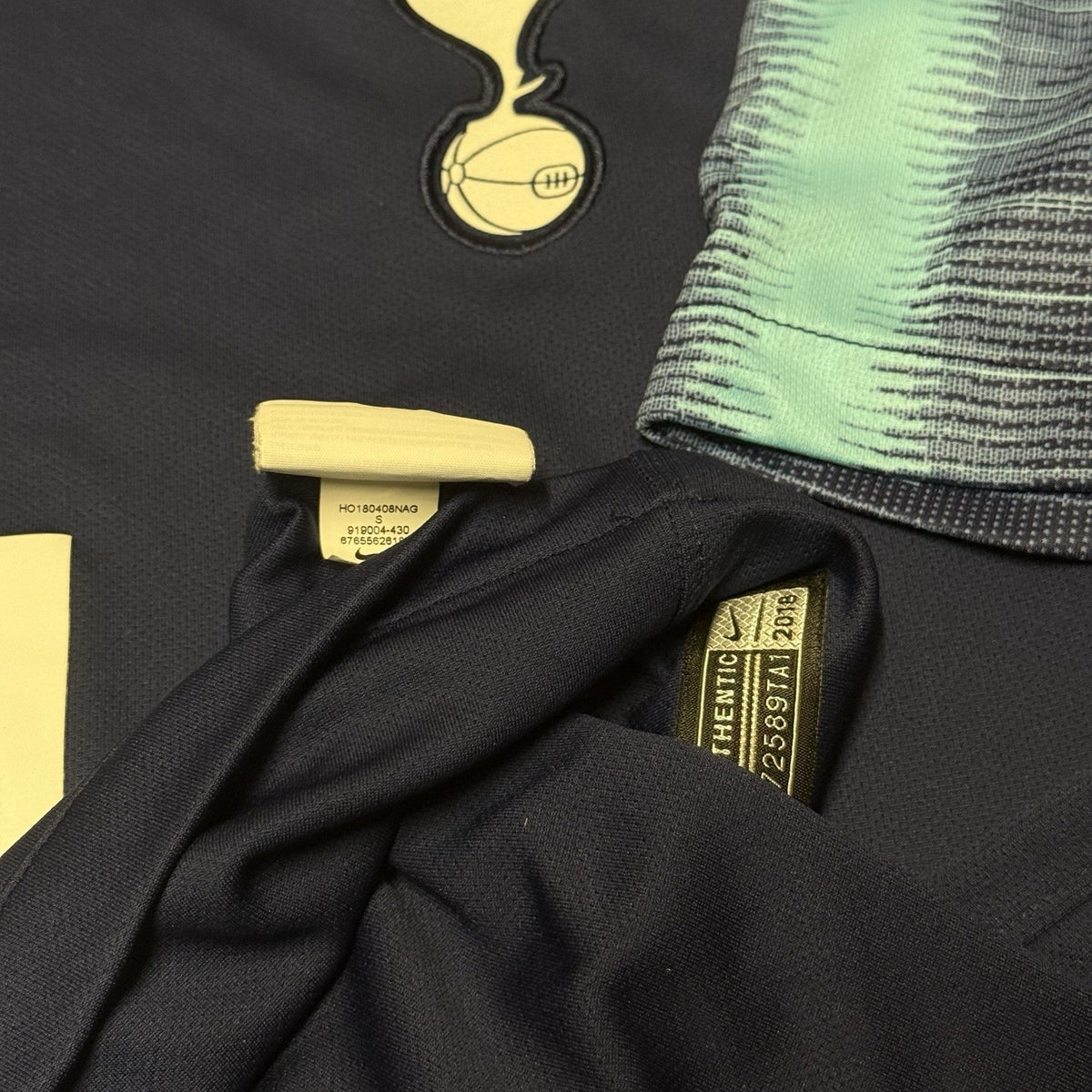 Tottenham Hotspur Away Football Shirt 2018/19 Adults Small Nike