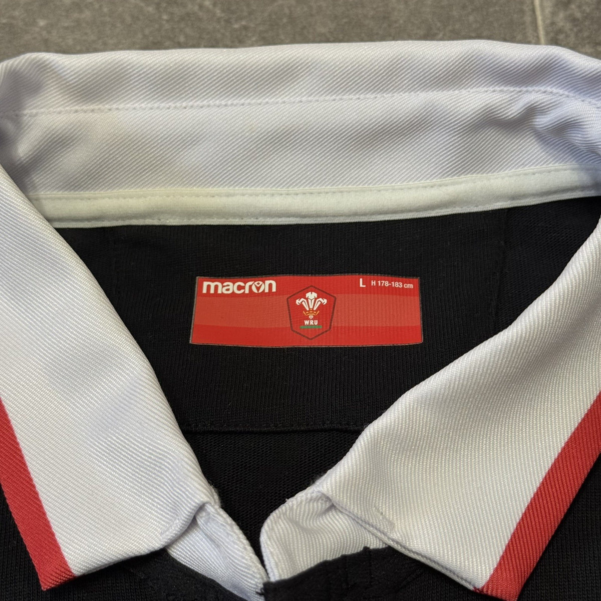 Wales 2021 Long Sleeve Away Shirt Macron Men’s Large Rugby Union Classic