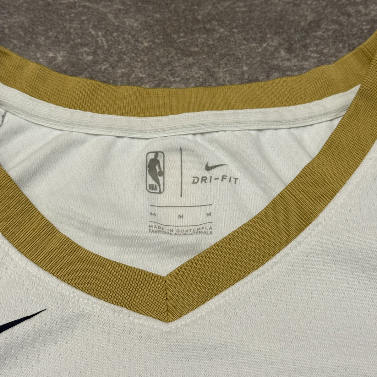 Anthony Davis New Orleans Pelicans NBA Home Swingman Jersey Medium Adults