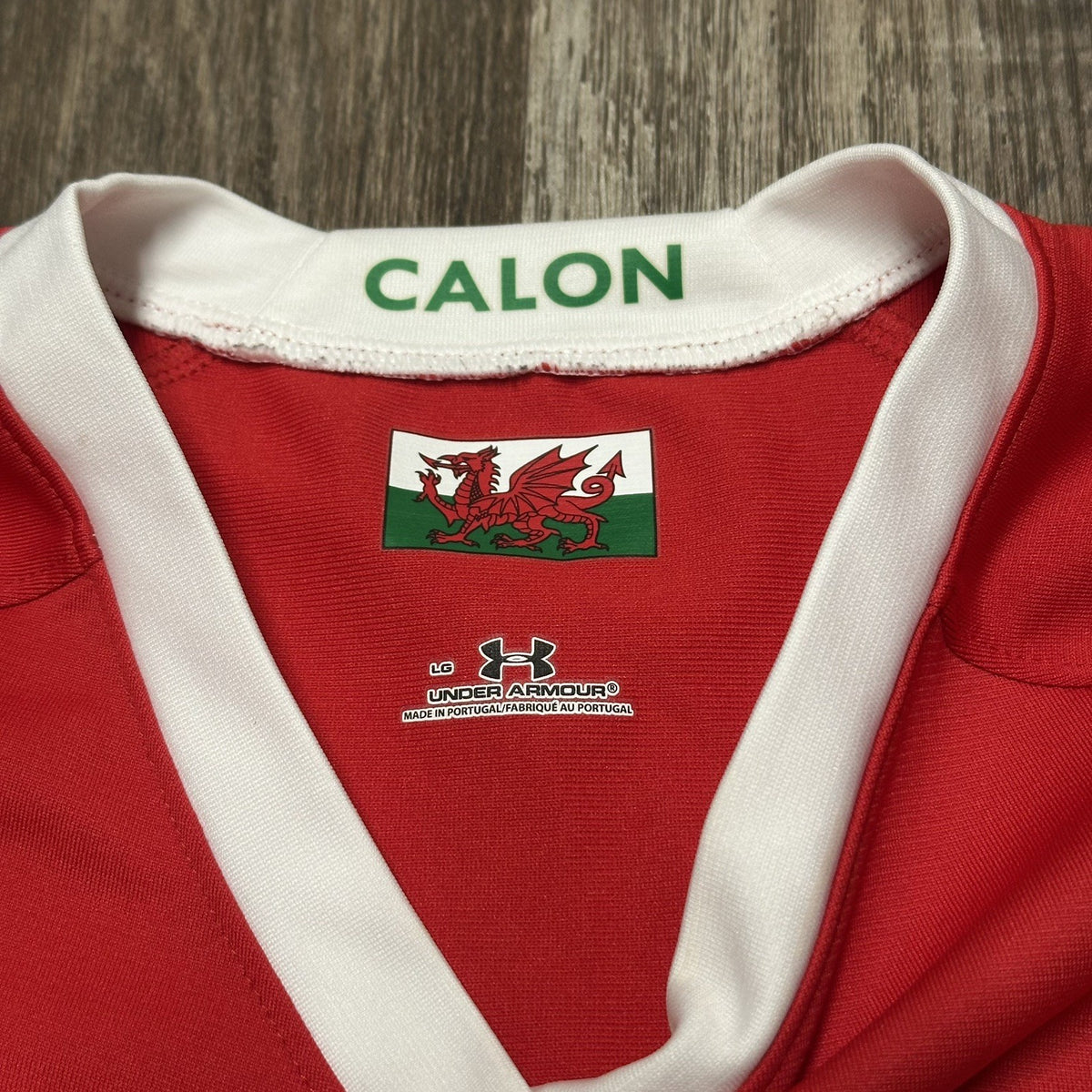 Wales 2009/10 Home Rugby Shirt Jersey Large Womans Under Armour WRU