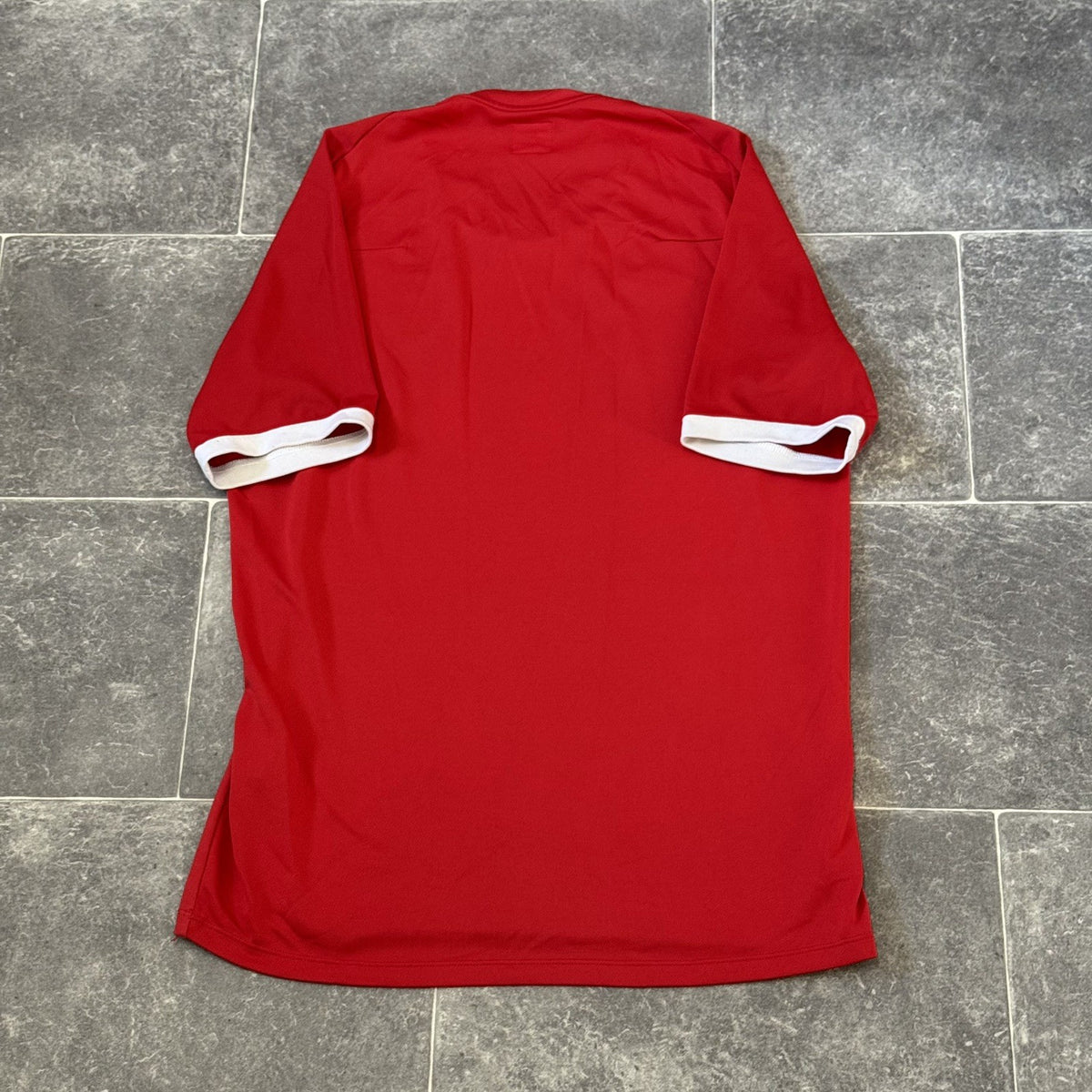 England 2010-11 Away Shirt Adults Medium Umbro