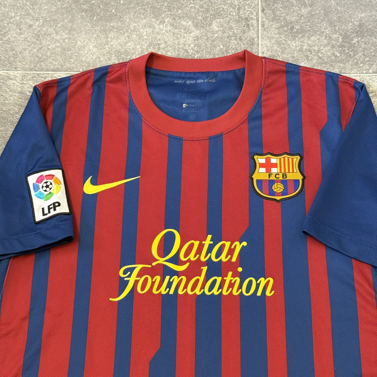 Barcelona FC 2011/12 Nike Home Shirt Medium Adults
