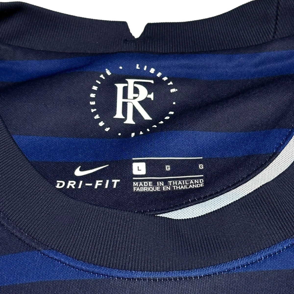 Genuine Nike France 2020/22 Home Shirt Large Mens Mbappe 10 CD0700-498