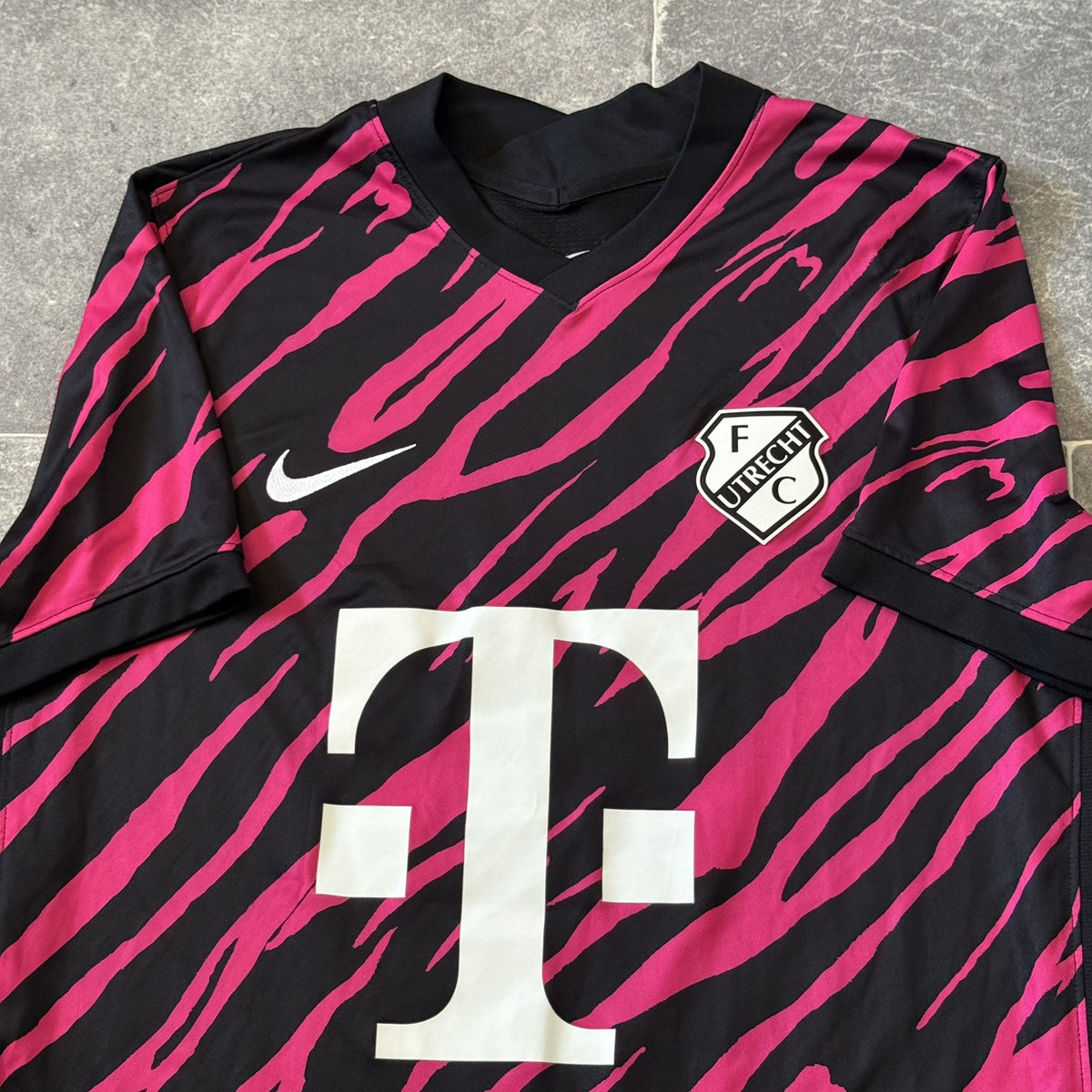 FC Utrecht Football Shirt Jersey 2022/23 Away Adults Large