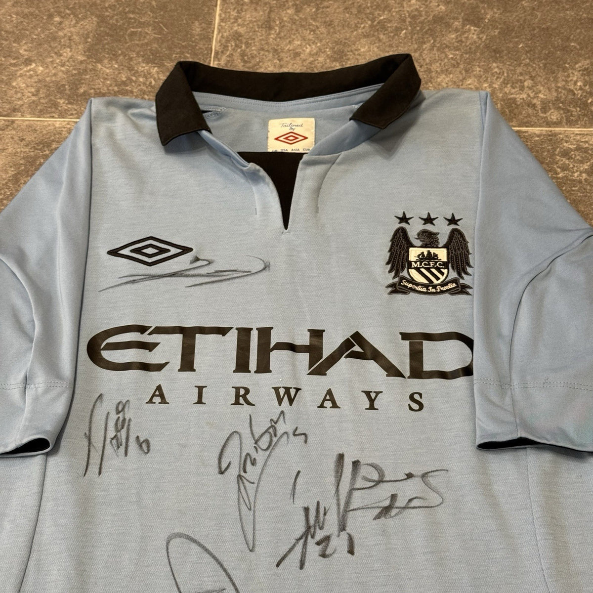 Signed Manchester City Football Shirt Home 2012/13 Men’s Medium 38”