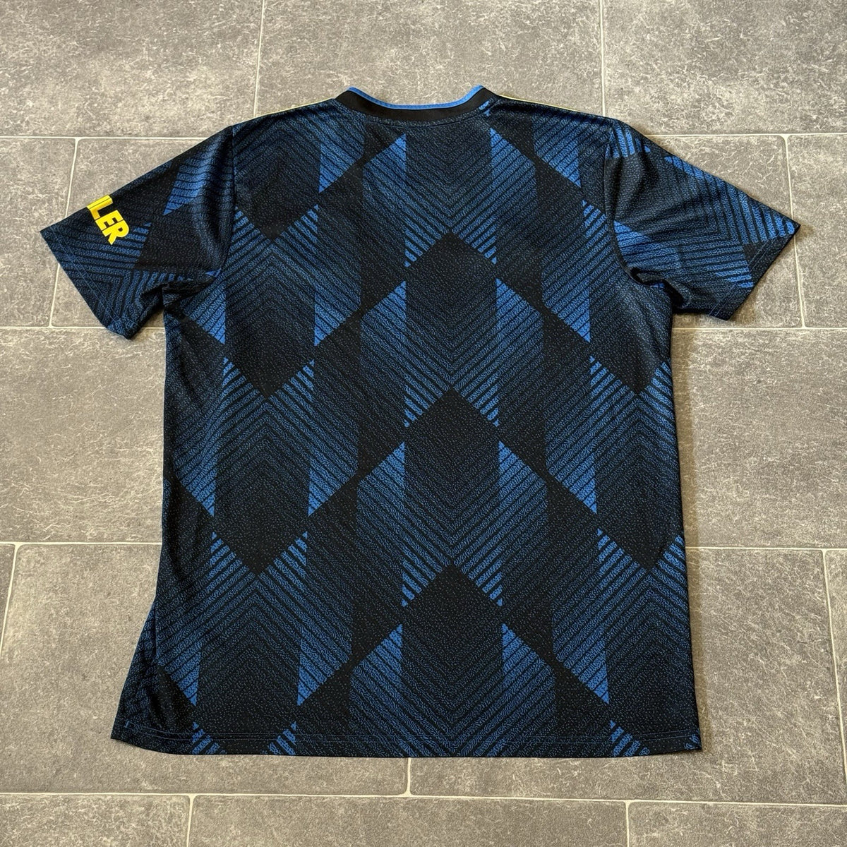 Manchester United Football Shirt Mens Large Blue 2021/22 Third Adidas