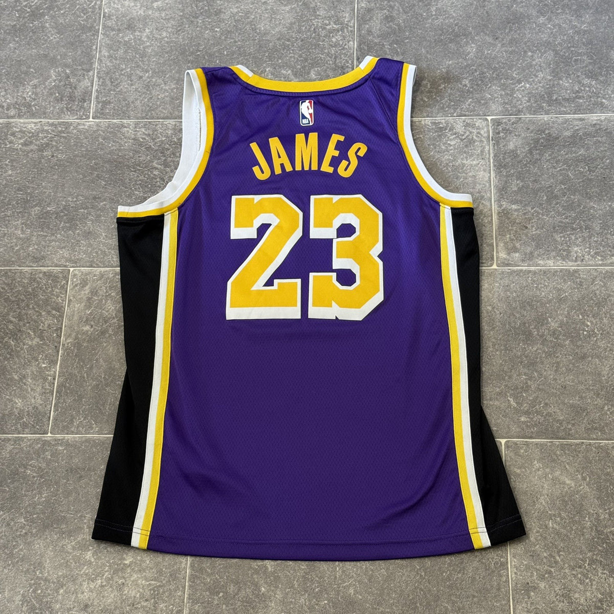 Lebron James Los Angeles Lakers Nike NBA Jersey Size Large 48 Adults