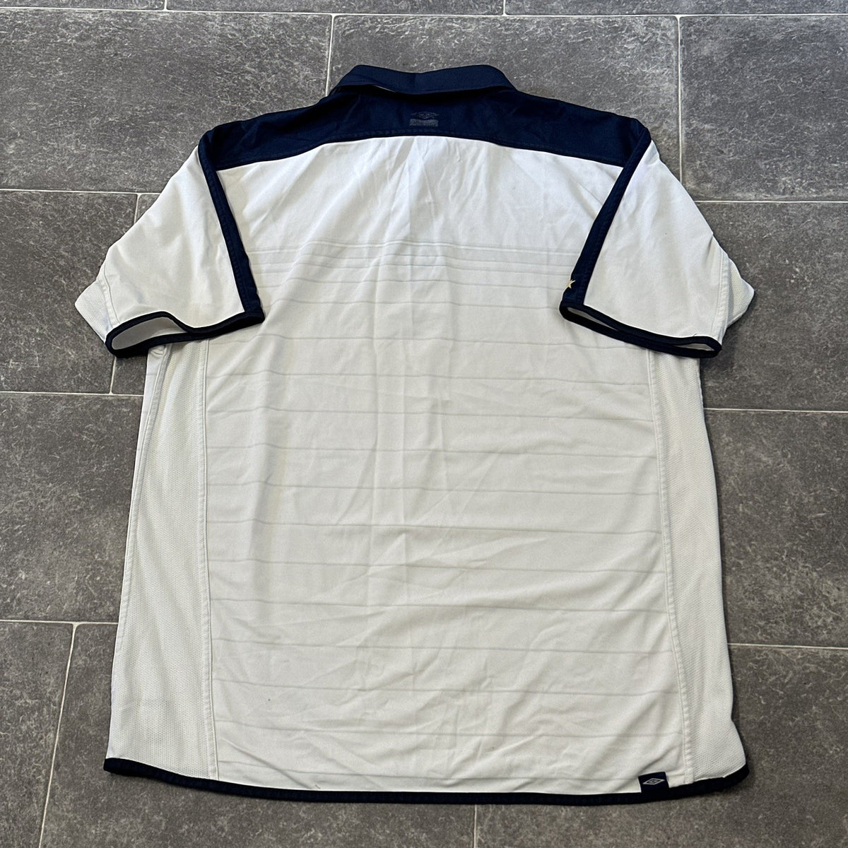 England Home Reversible 03/05 Umbro XL Football Jersey Adults