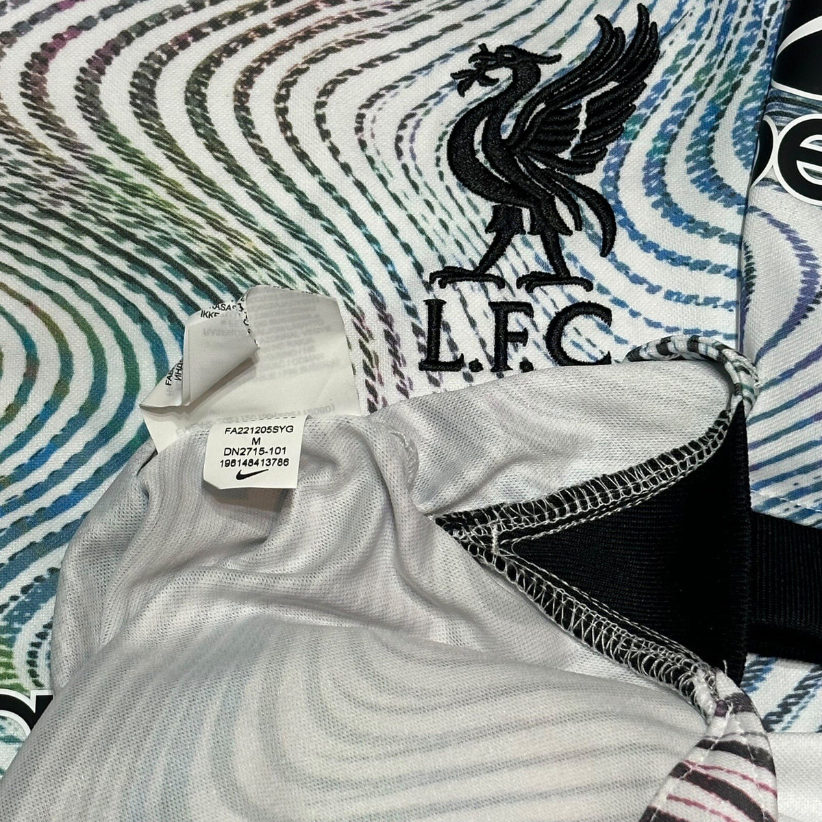 LIVERPOOL 2022/2023 AWAY FOOTBALL SHIRT JERSEY NIKE SIZE SMALL #19 Elliott