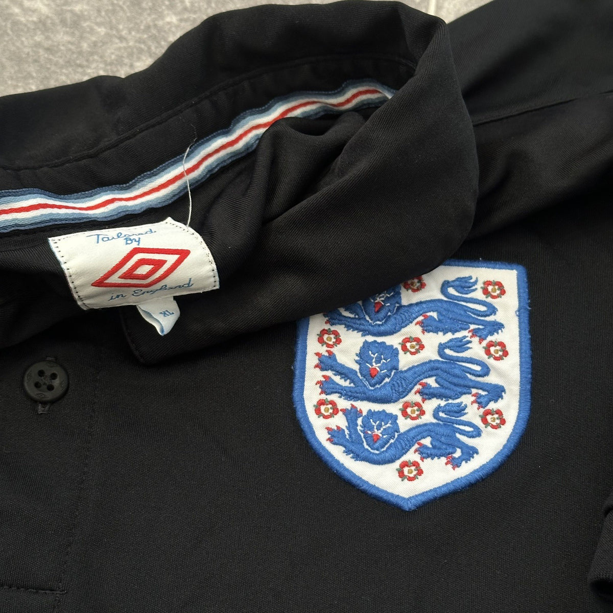 Umbro England Football Shirt 2010 Size XL Extra Large Adults Black