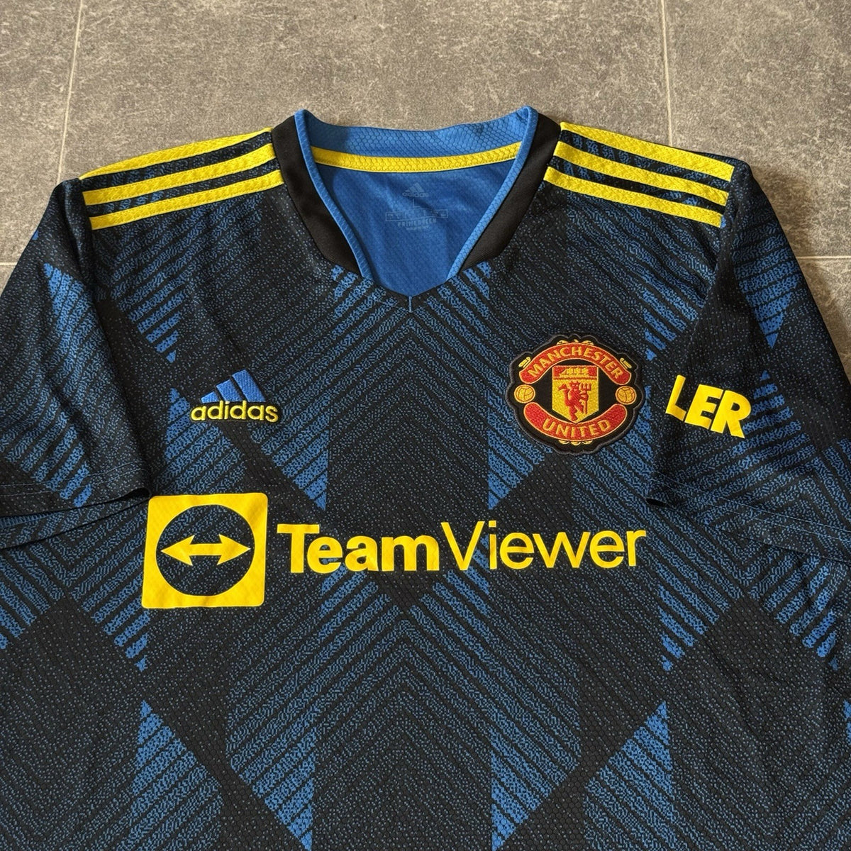 Manchester United Football Shirt Mens Large Blue 2021/22 Third Adidas