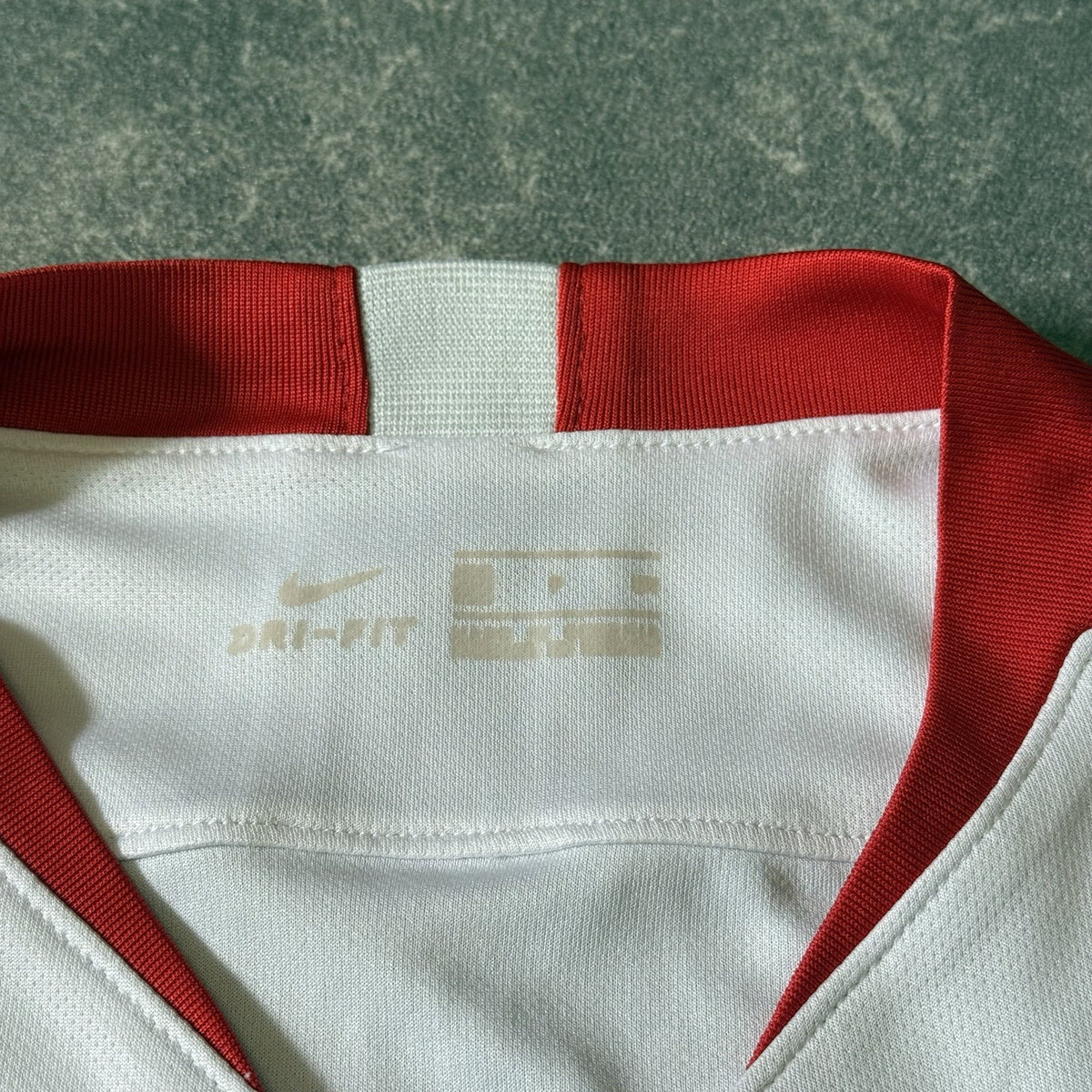 POLAND 2018 2019 HOME FOOTBALL SHIRT NIKE NATIONAL TEAM JERSEY SIZE SMALL