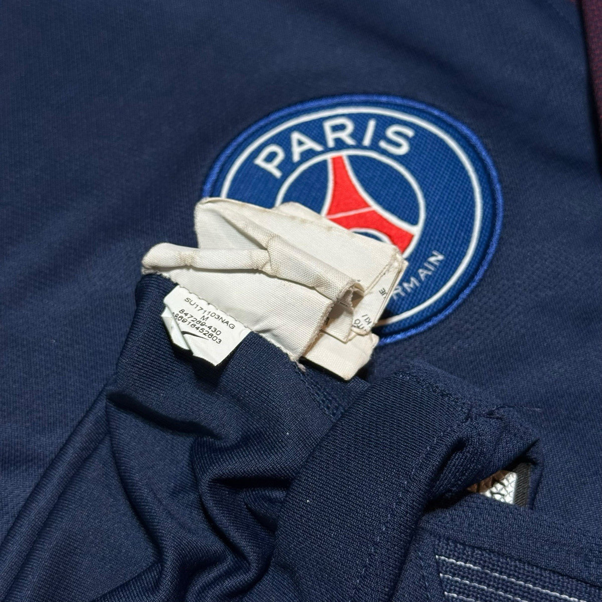 Paris Saint Germain Home Football Shirt 2017/18 Adults M Nike
