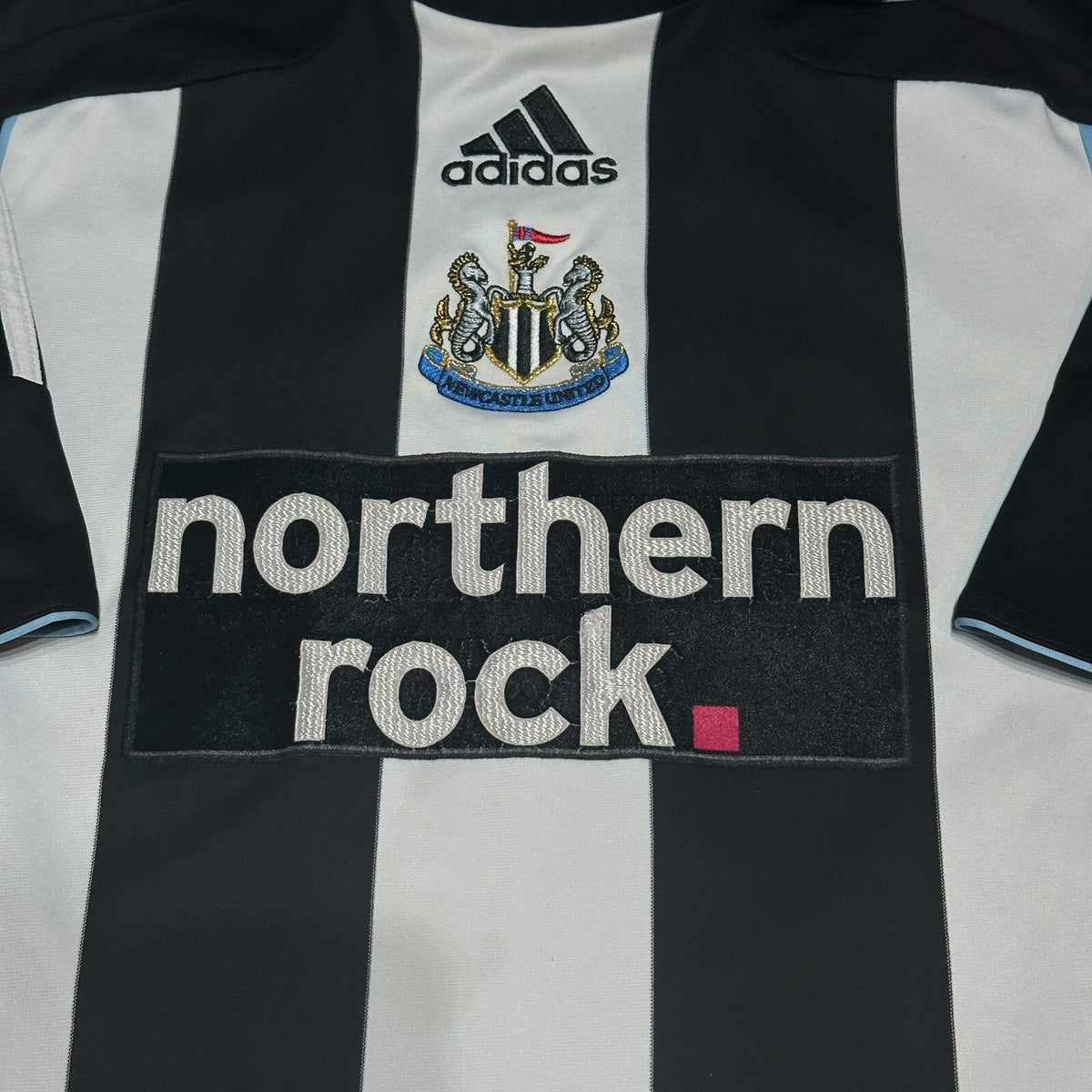 NEWCASTLE UNITED 2007/2009 HOME FOOTBALL SHIRT #17 Smith ADIDAS SIZE M
