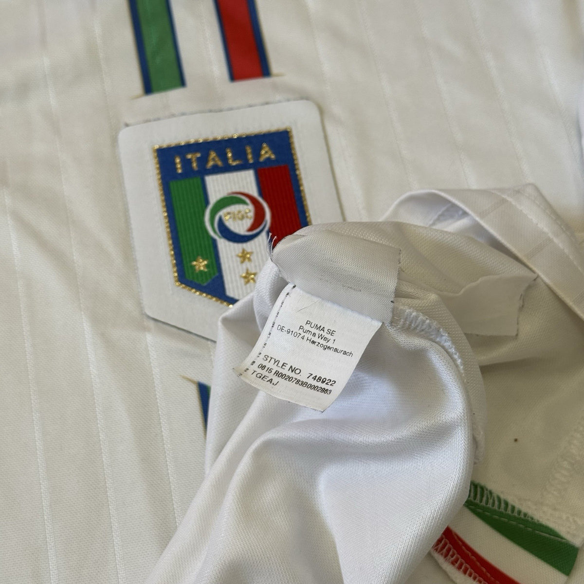 Italy Away Football Shirt 2015/16 Adults Large Puma Soccer Jersey World Cup