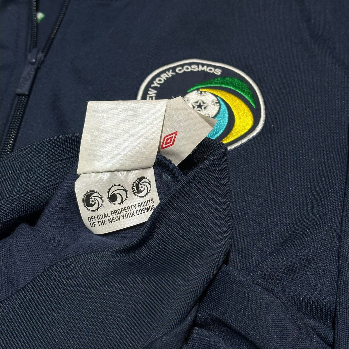 New York Cosmos 2011-12 UMBRO Track Jacket Size XL Woman’s Men’s M/L