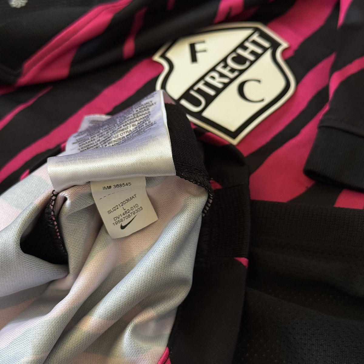 FC Utrecht Football Shirt Jersey 2022/23 Away Adults Large